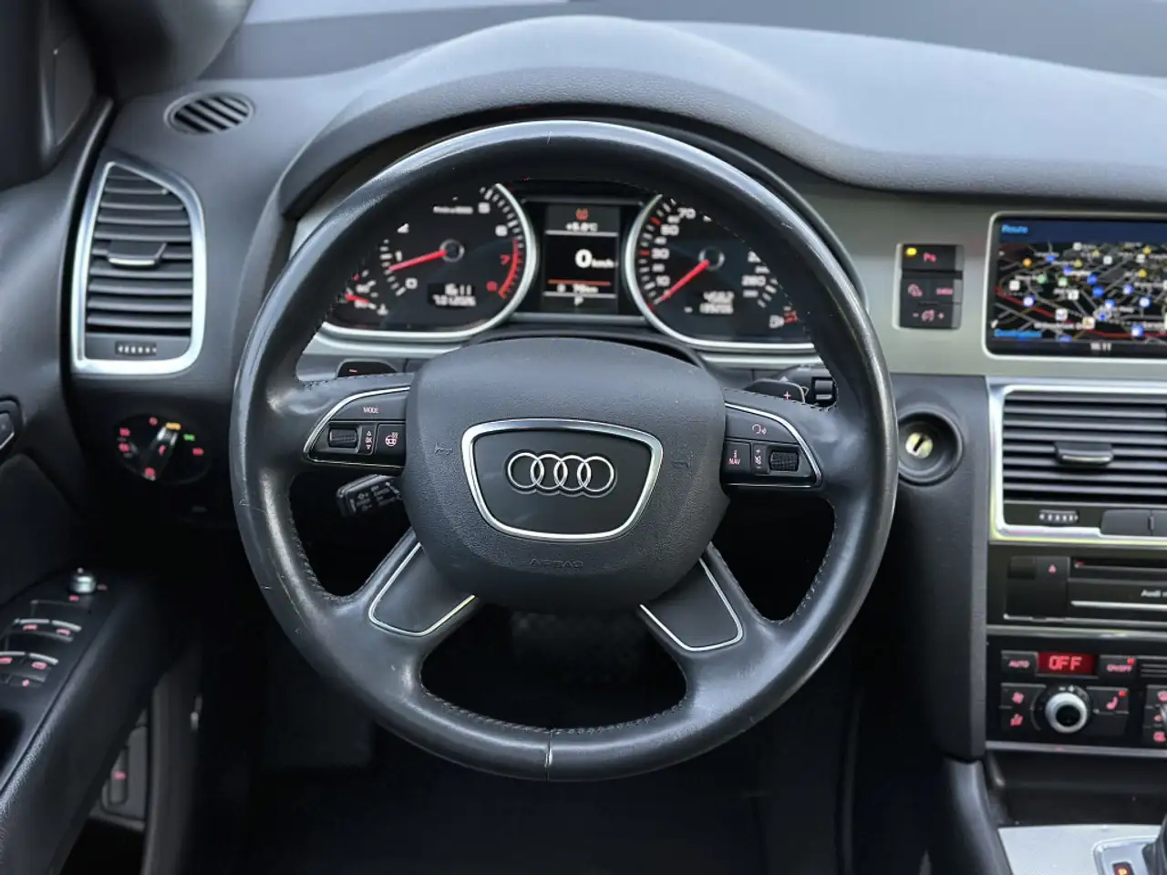 Audi Q7 снимка Audi Q7