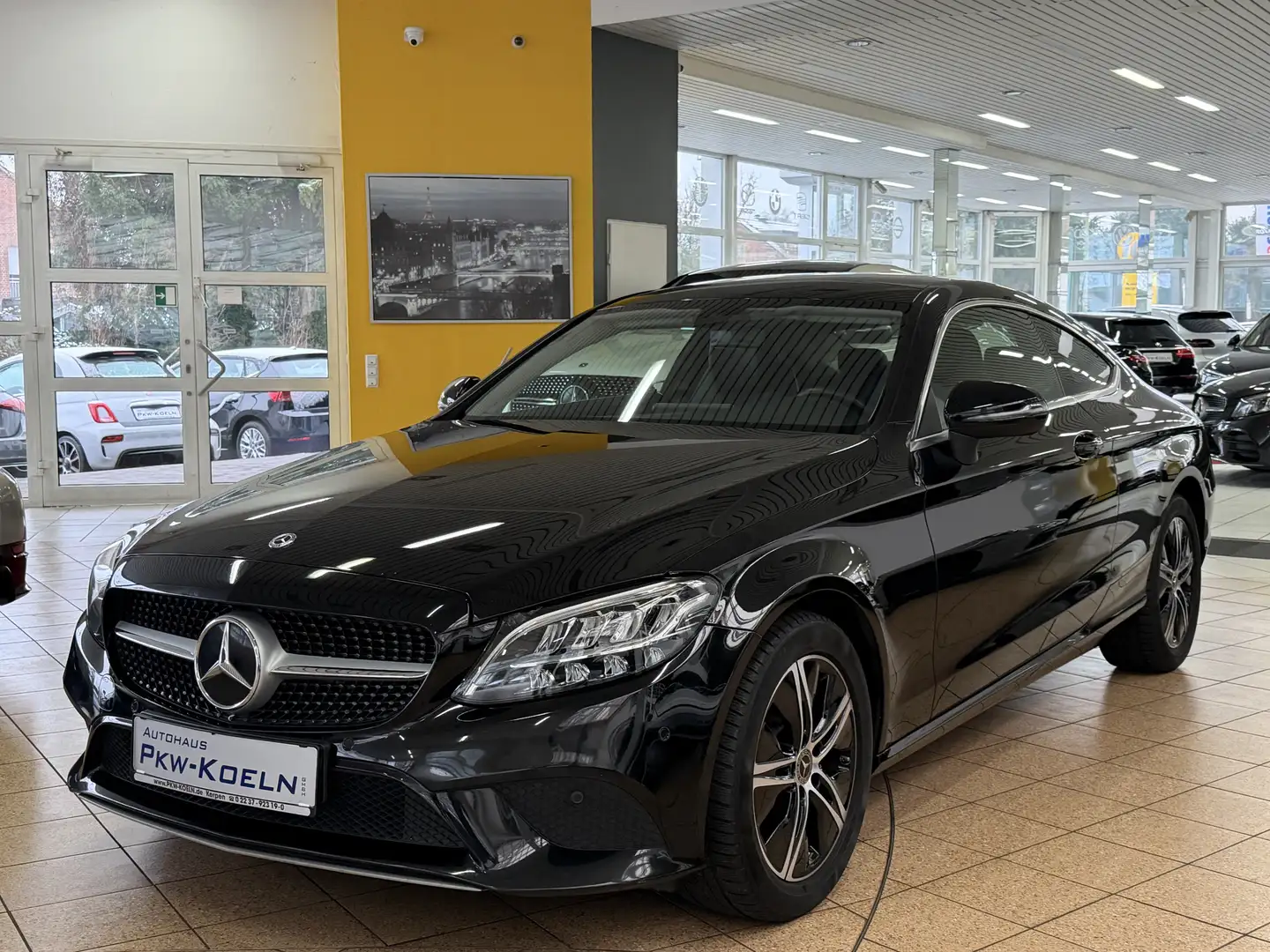 Mercedes-Benz C 220 d 4M *PANO*LED*NAVi*LEDER*KAMERA* Noir - 1