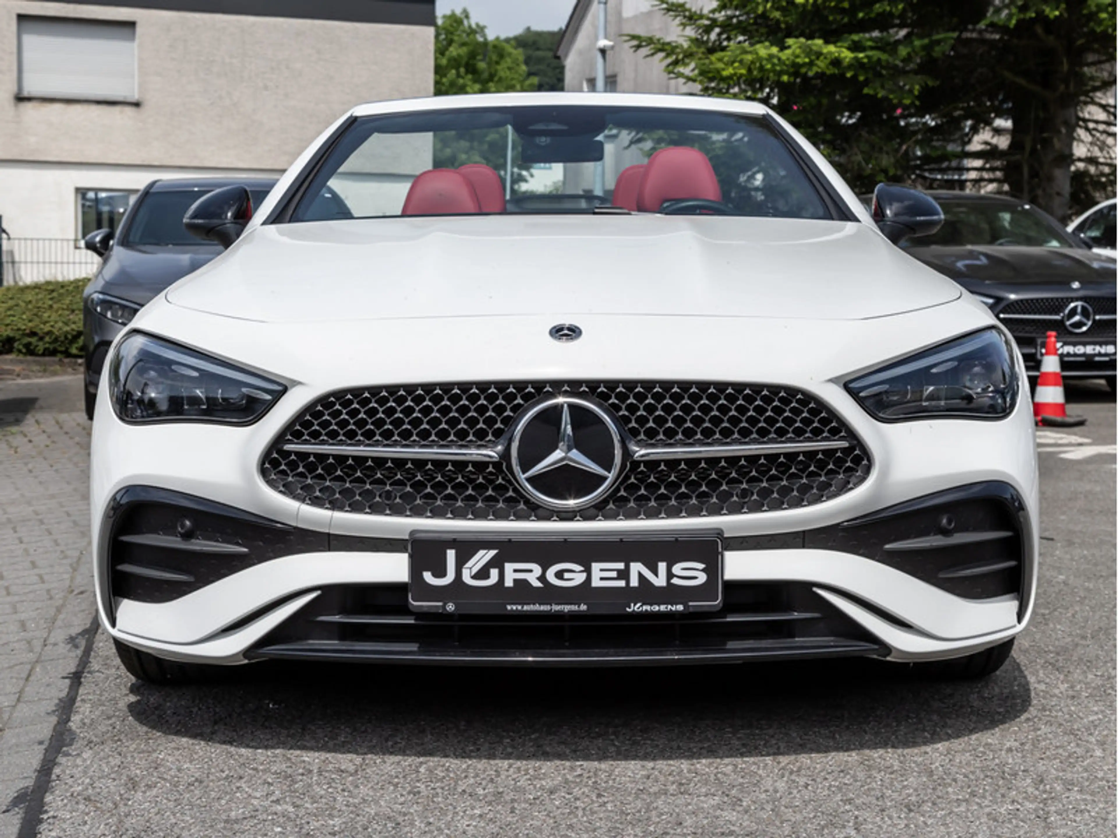Mercedes-Benz CLE 300 4M Cabrio AMG-Sport/DIGITAL/Cam/Memo/19" — photo 5