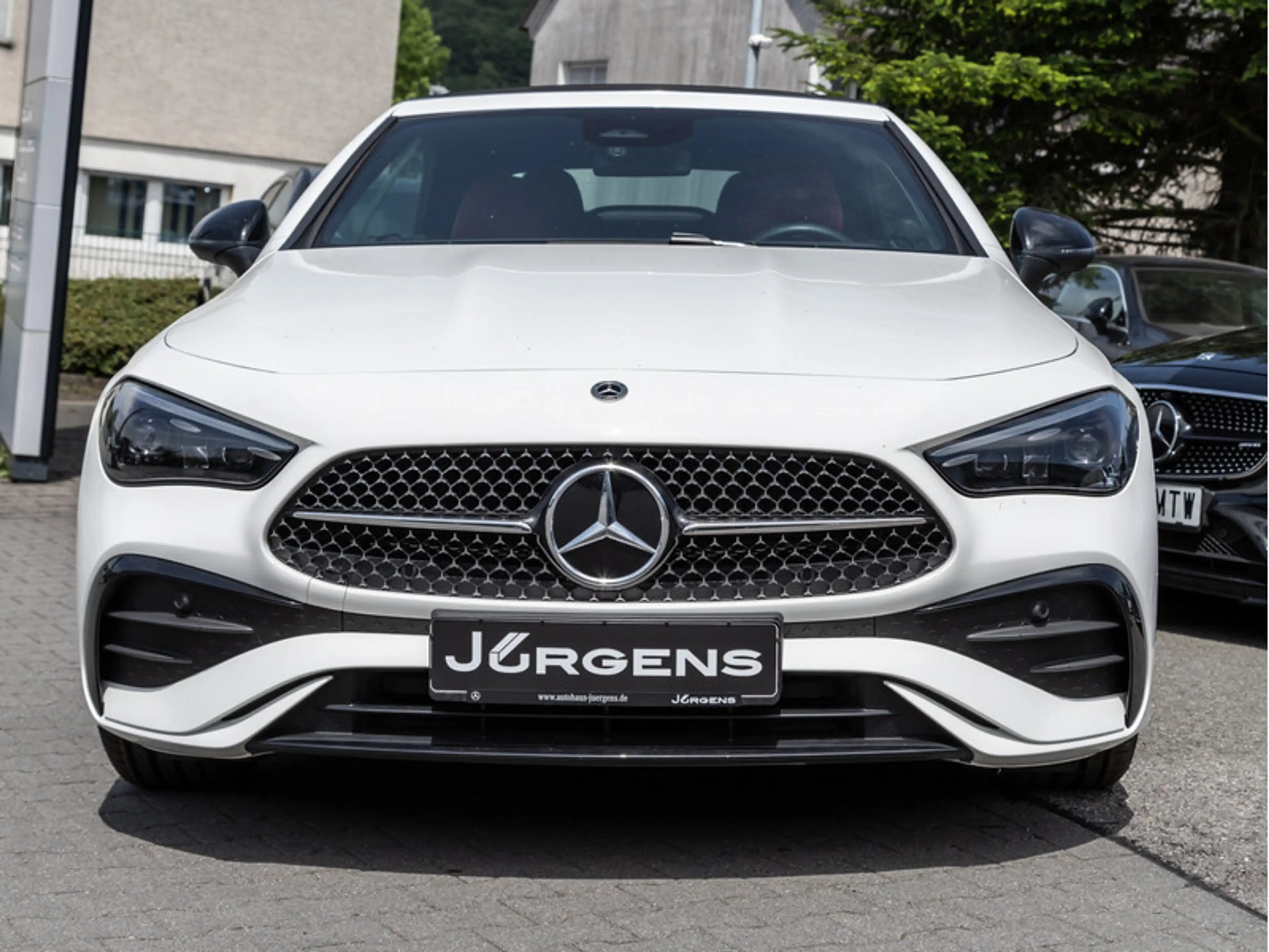 Mercedes-Benz CLE 300 4M Cabrio AMG-Sport/DIGITAL/Cam/Memo/19" — photo 3