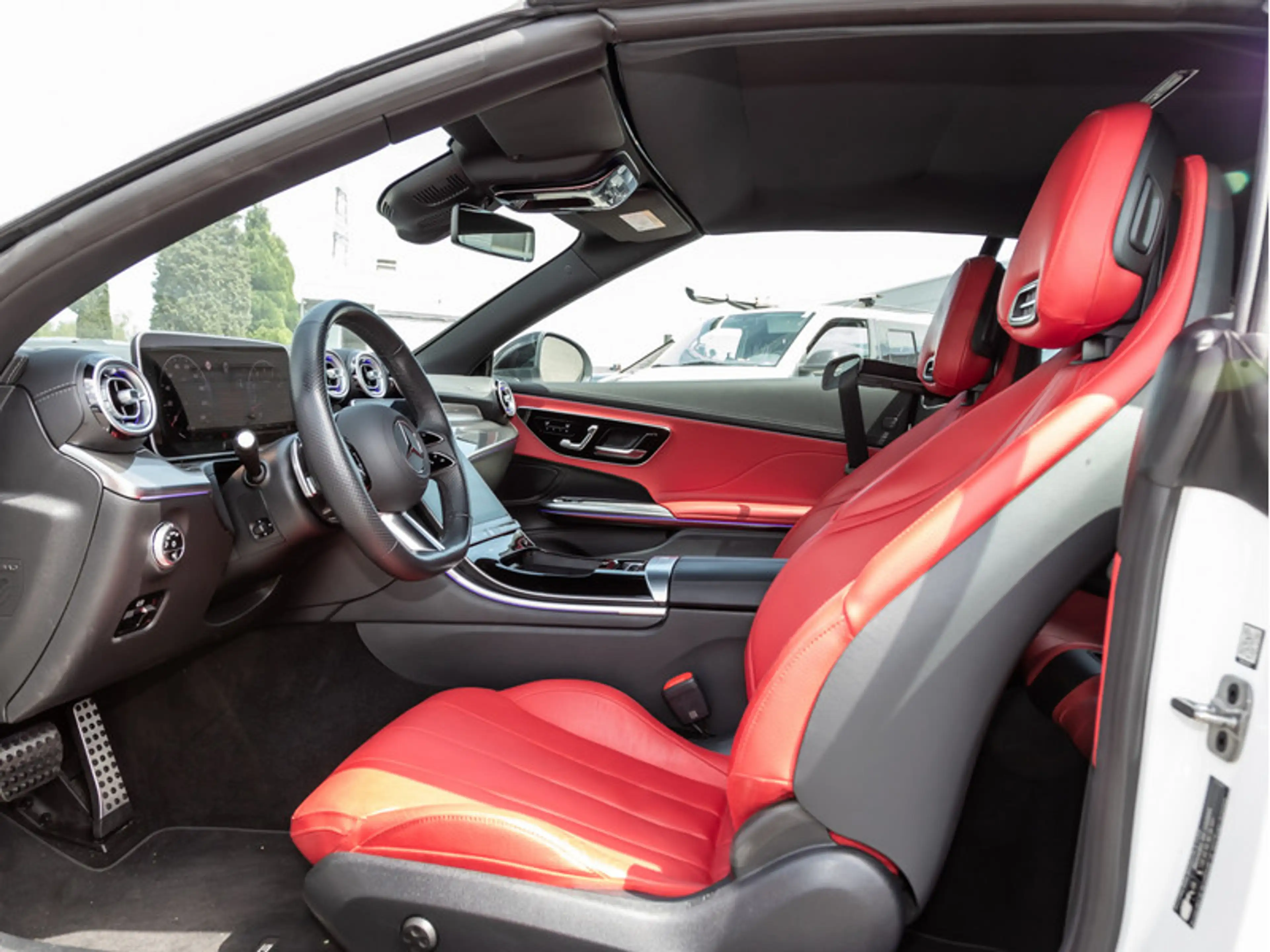 Mercedes-Benz CLE 300 4M Cabrio AMG-Sport/DIGITAL/Cam/Memo/19" — photo 15