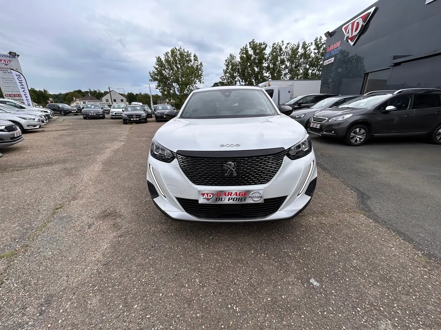 Peugeot 2008 1.5 BLUEHDI 130CH S\u0026S ALLURE EAT8 - 2