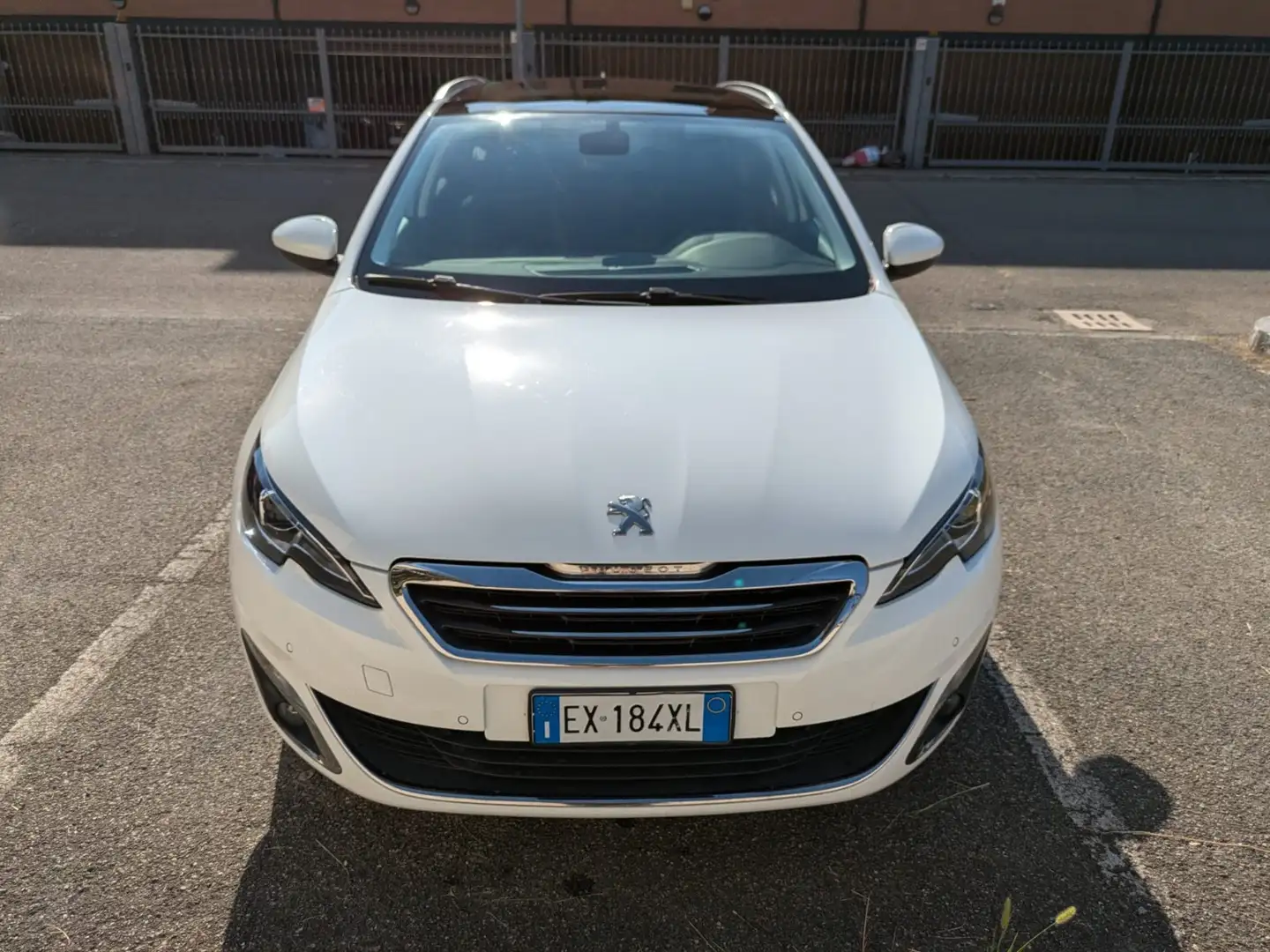 Peugeot 308 SW 1.6 e-hdi 8v Allure s&s 115cv fap Bianco - 2