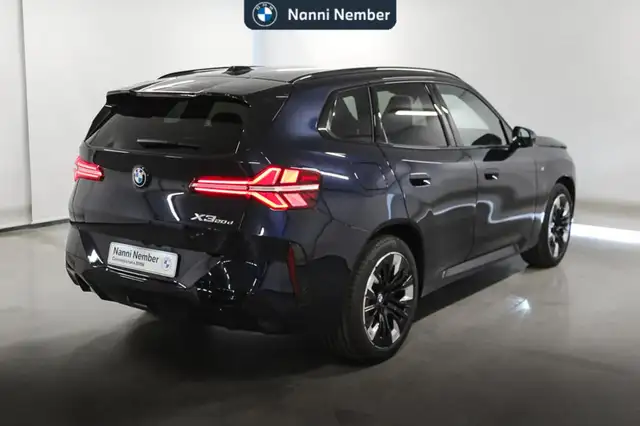 BMW X3 view 3