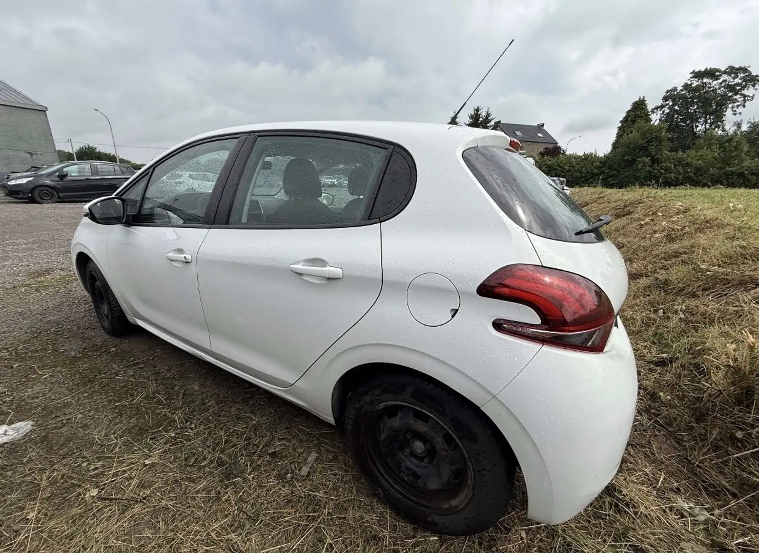 Peugeot 208 208 1.6 BlueHDi Style - 2