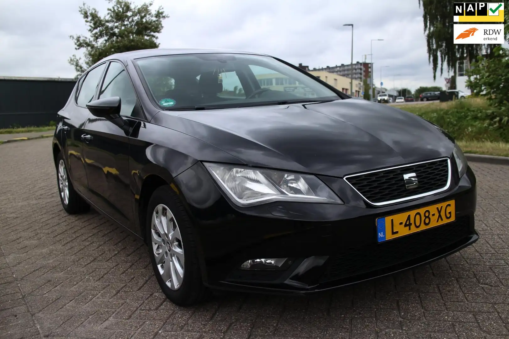 SEAT Leon 1.4 TSI Style Schwarz - 1