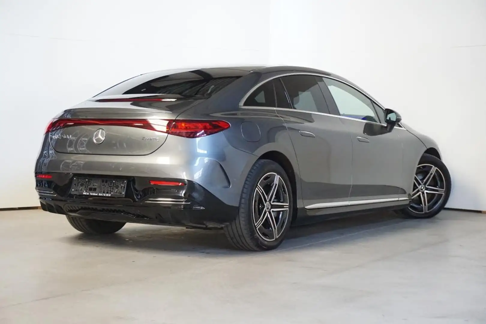 Mercedes-Benz EQE 500 AMG - AIRMATIC - PANO DAK - PREMIUM PAKKET Šedá - 2