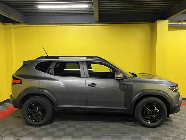 Dacia Duster view 2