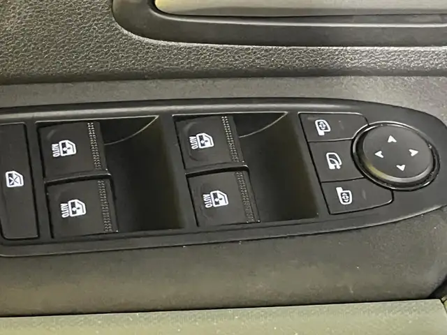 Dacia Duster view 8