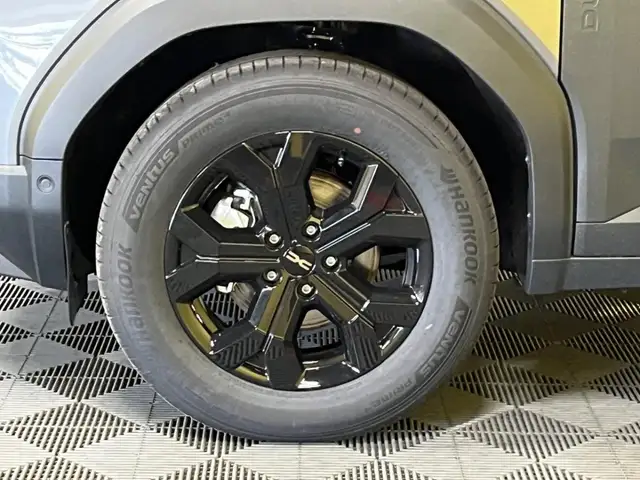 Dacia Duster view 12