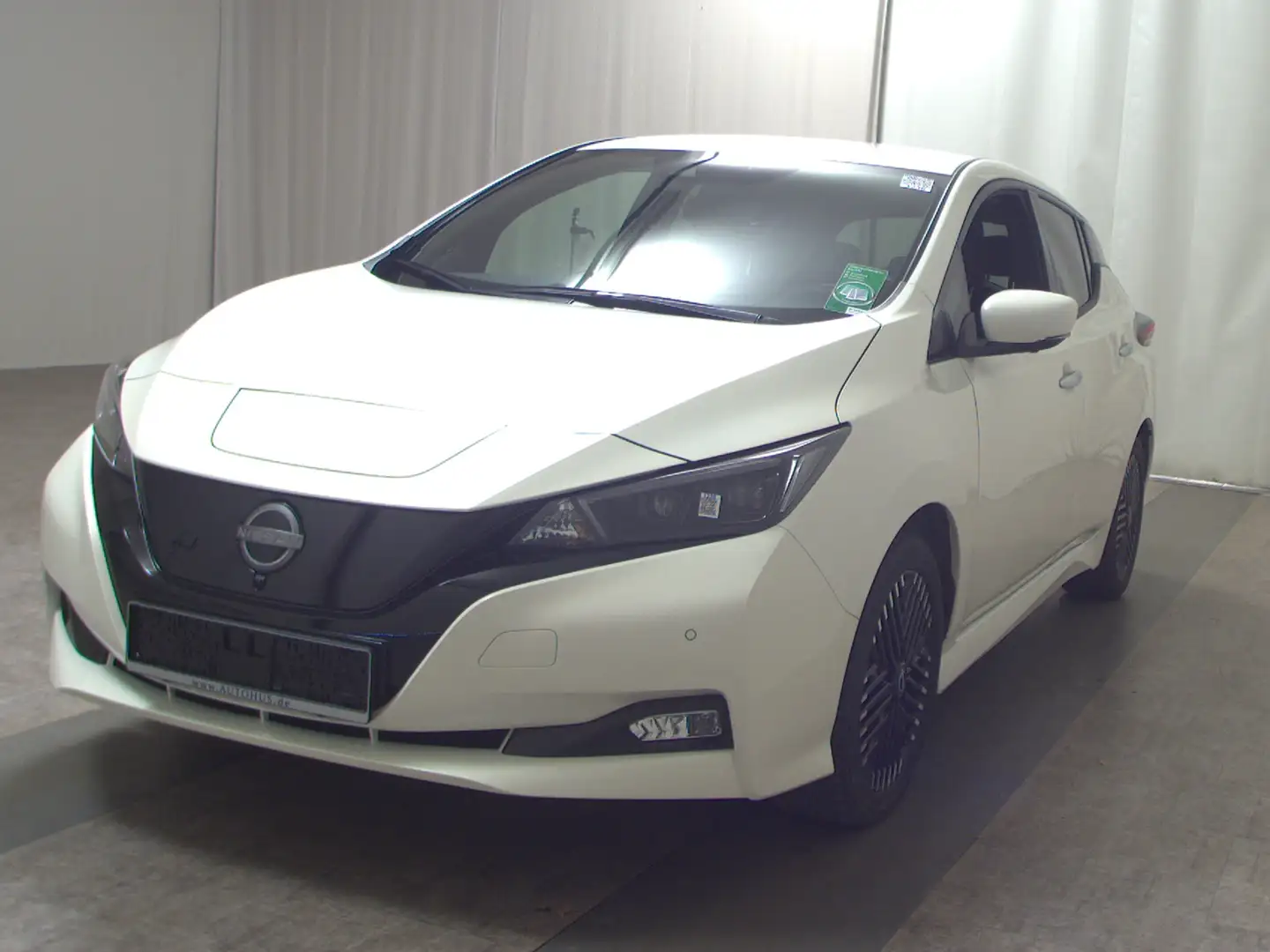 Nissan Leaf N-Connecta Navi SHZ LED ACC Blanc - 2