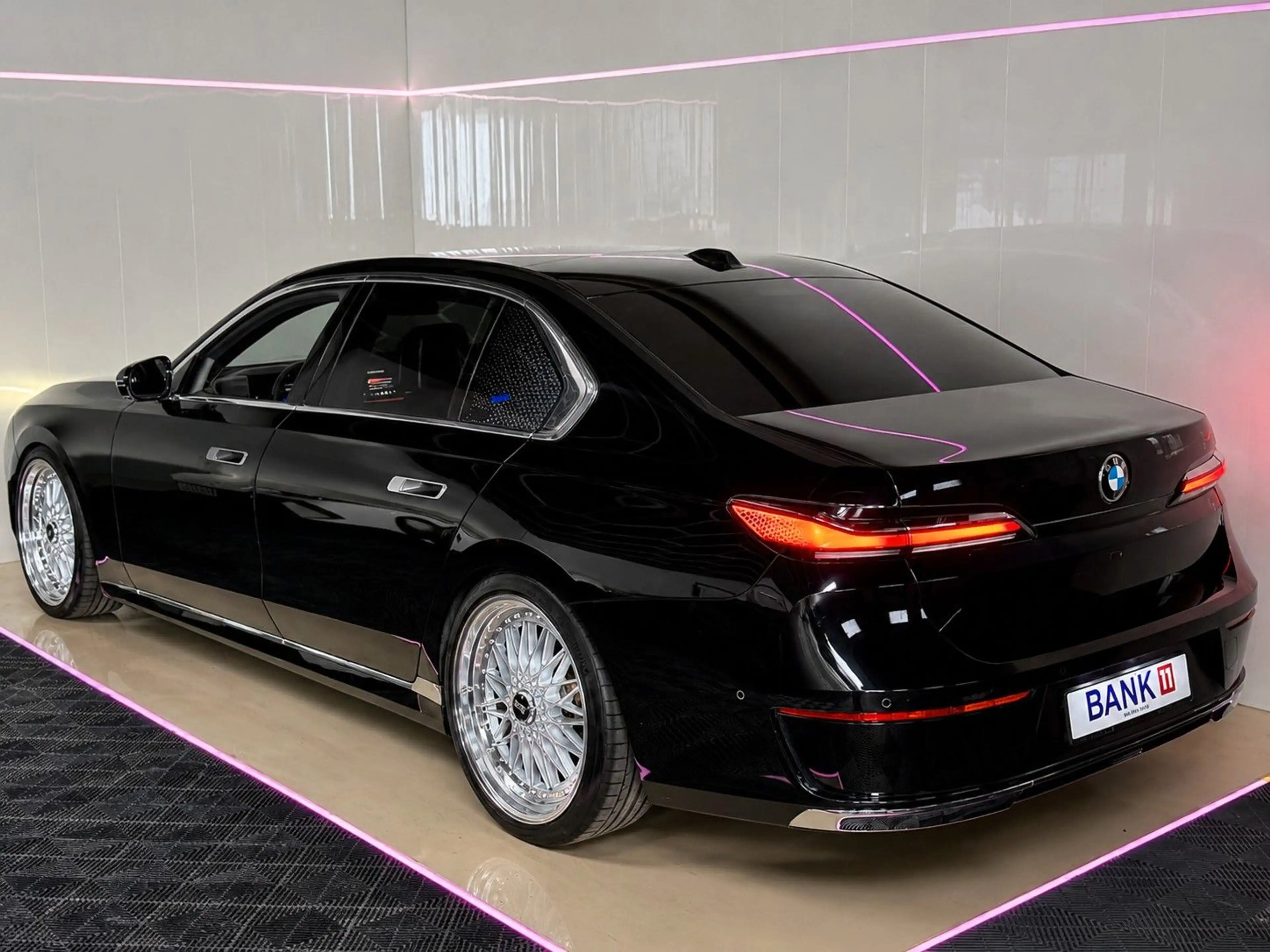 BMW 740 d xDrive 22*BBS/360/B&W/HUD/PANO/ICONIC-GLOW — photo 7