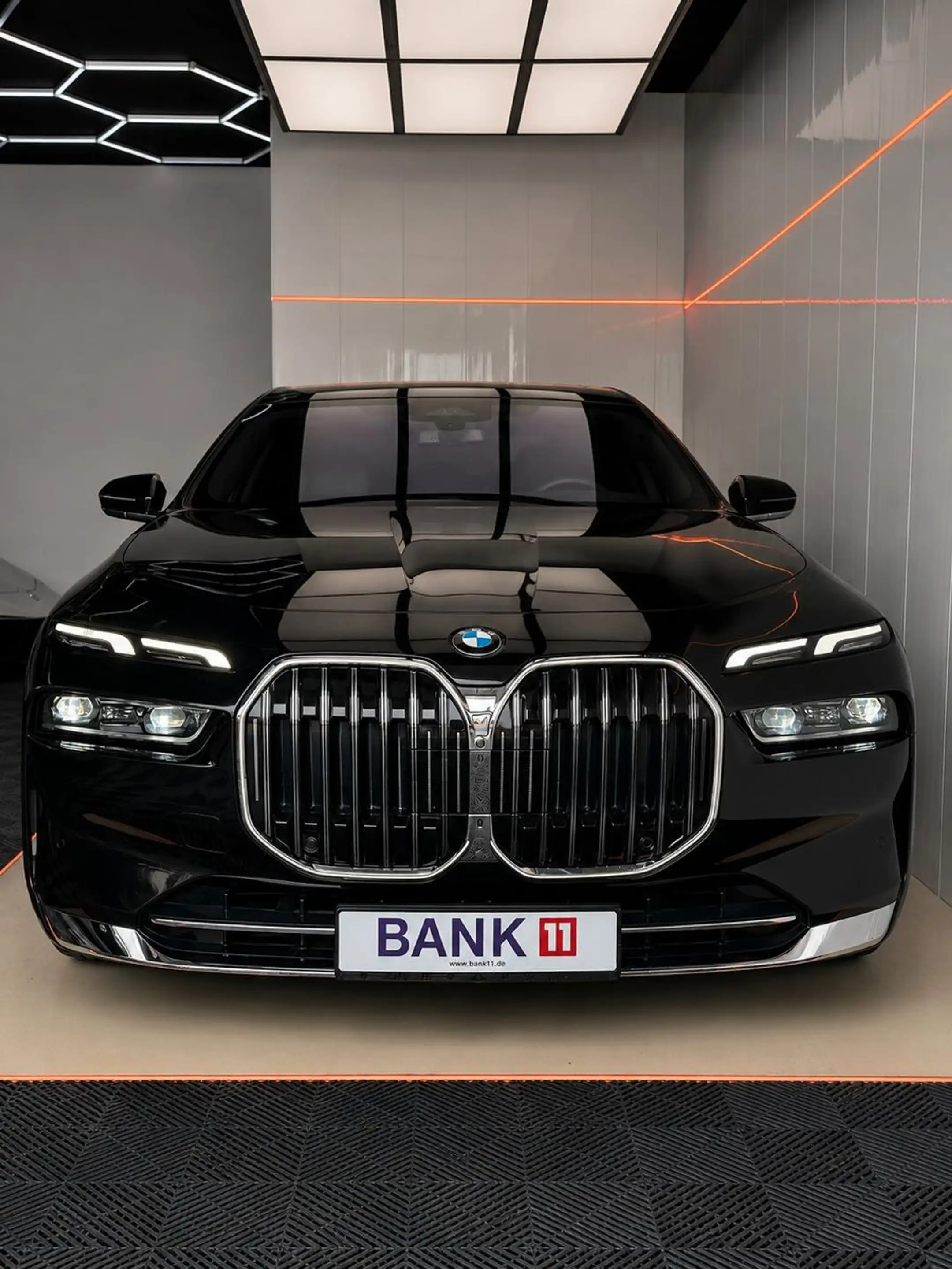 BMW 740 d xDrive 22*BBS/360/B&W/HUD/PANO/ICONIC-GLOW — photo 10