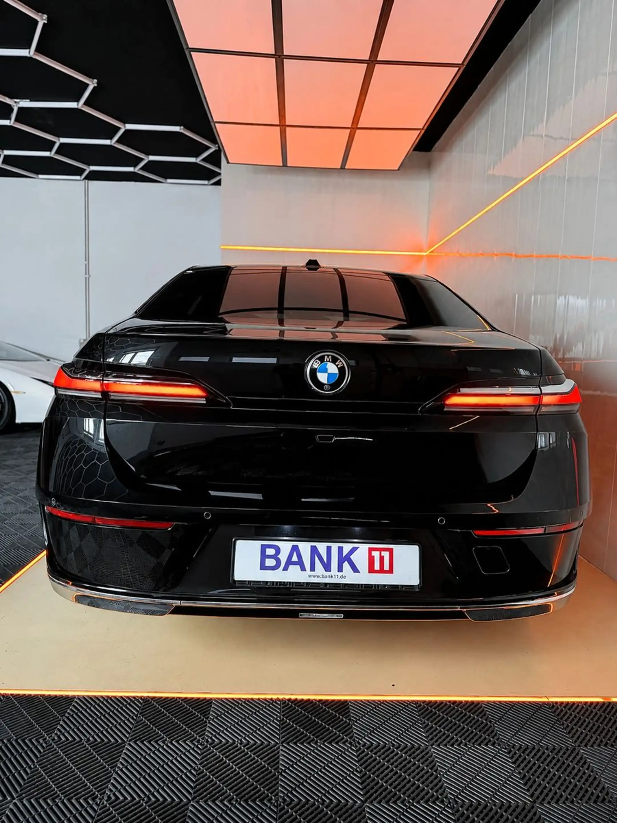 BMW 740 d xDrive 22*BBS/360/B&W/HUD/PANO/ICONIC-GLOW — photo 12