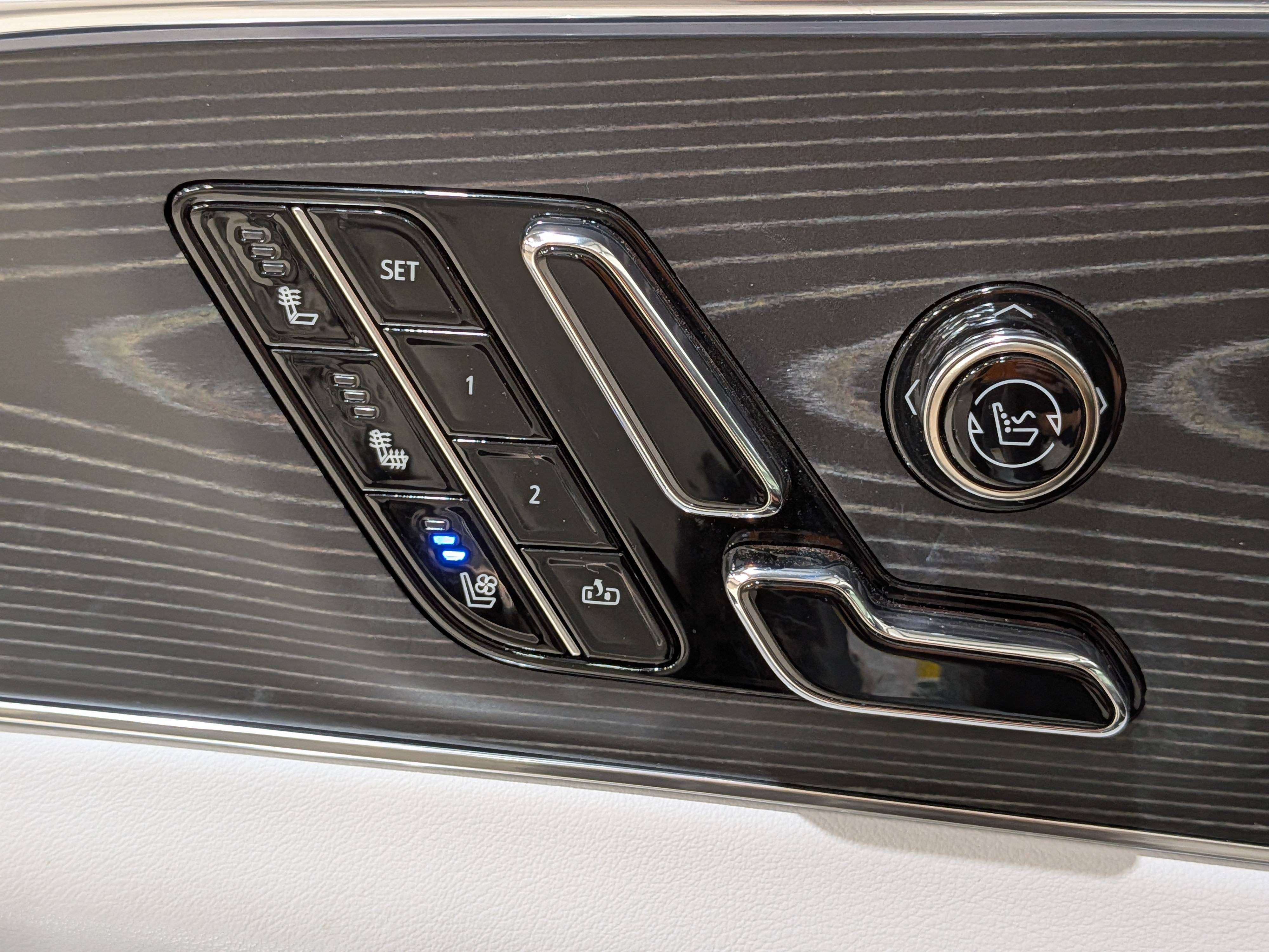 Cadillac LYRIQ 2024