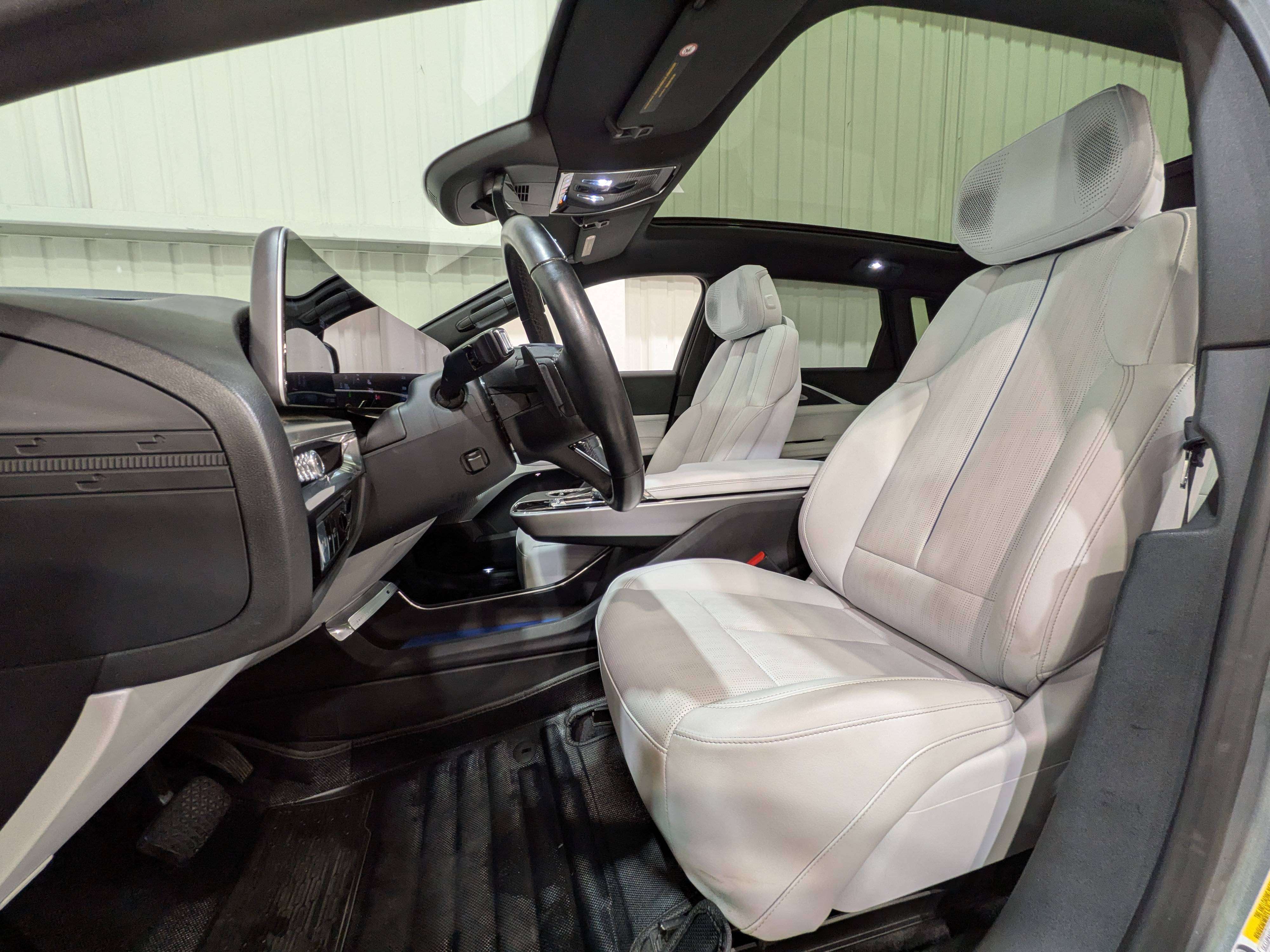 Cadillac LYRIQ 2024