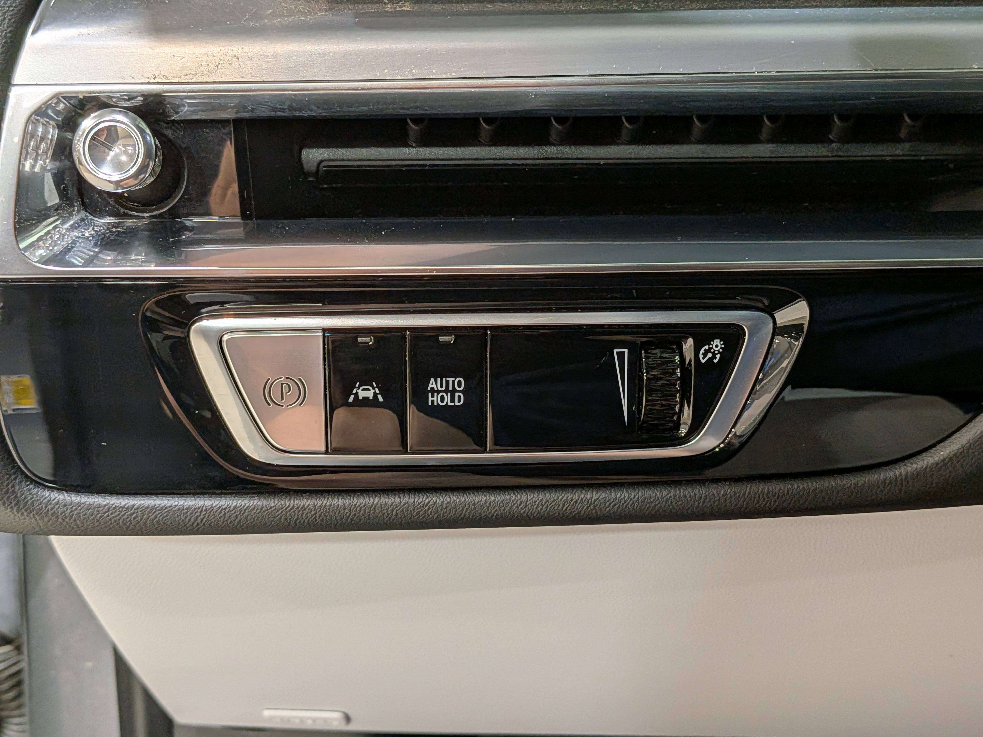 Cadillac LYRIQ 2024