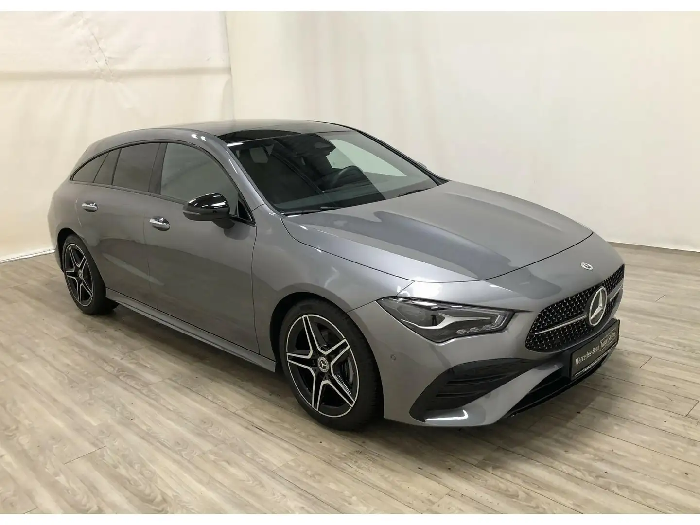 Mercedes-Benz CLA 180 SB AMG *NIGHT*Pano*AHK*Kamera*Memory*LED Grau - 2