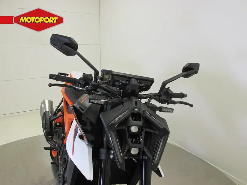 KTM 990 Duke R - foto 7