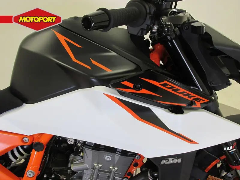 KTM 990 Duke R - foto 8