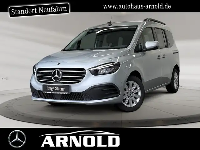 Mercedes-Benz Classe T T 180 Progressive LED Kamera Navi Sitzhzg. DAB !