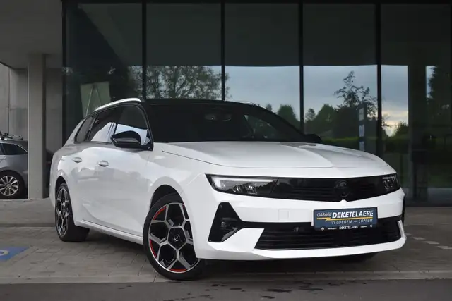 Opel Astra view 5