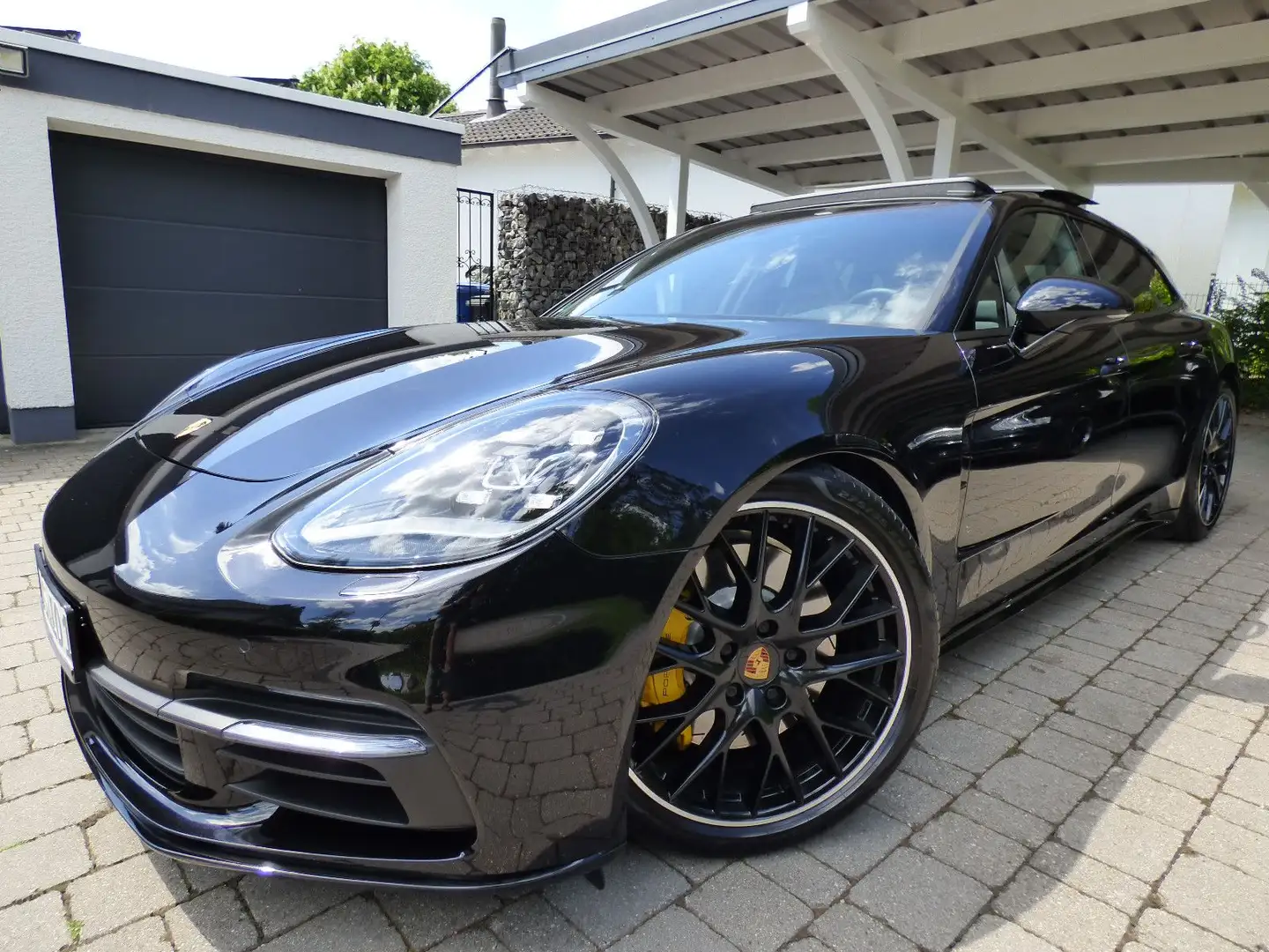 Porsche Panamera Sport Turismo 4*Pano*BOSE*Kamera*LuftFW Schwarz - 1
