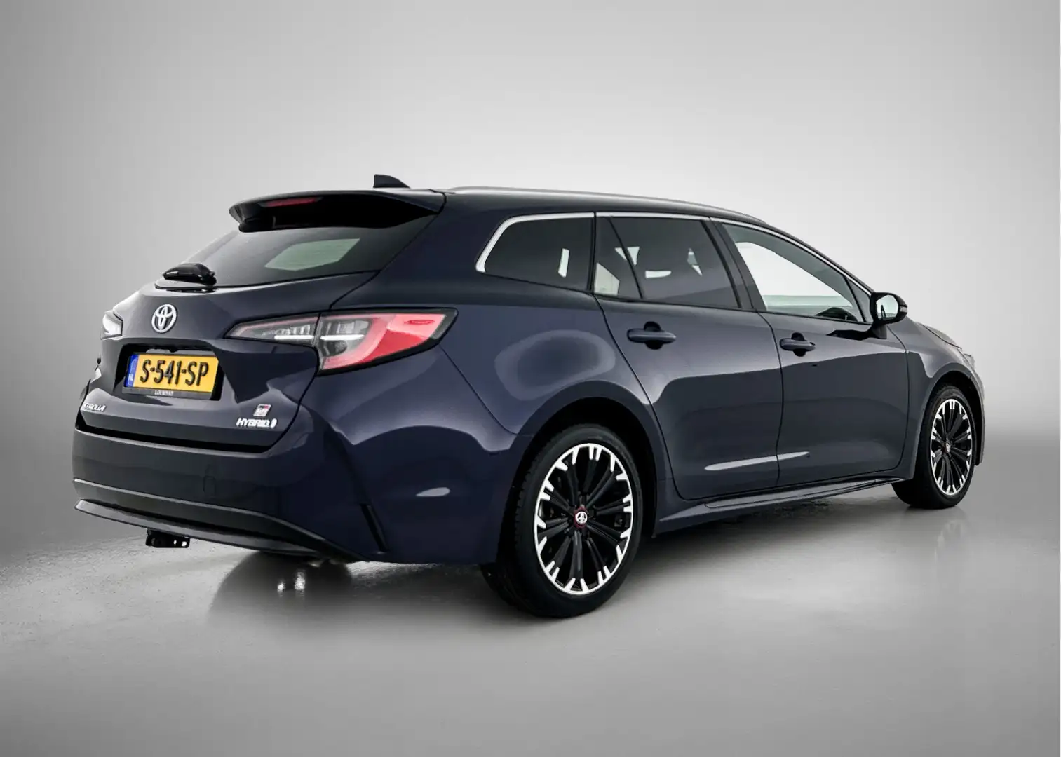 Toyota Corolla Touring Sports 1.8 Hybrid GR-Sport | Sportstoelen Blauw - 2