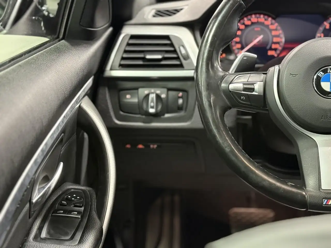 BMW 4 Series снимка BMW 4 Series