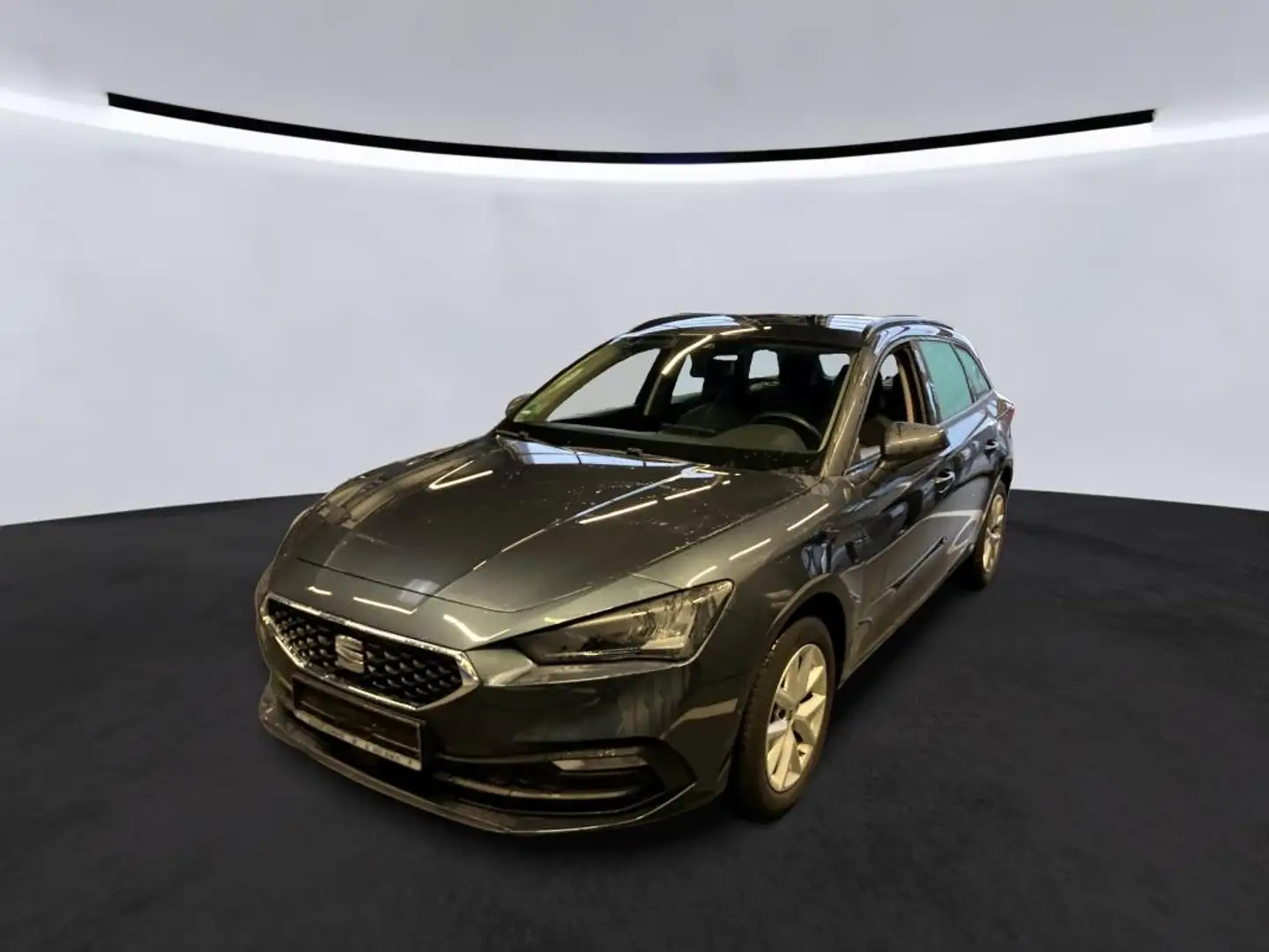 SEAT Leon ST 1.5 TSI STYLE +AHK +LED +ACC +LM +SHZ +CLIMA + Gris - 2