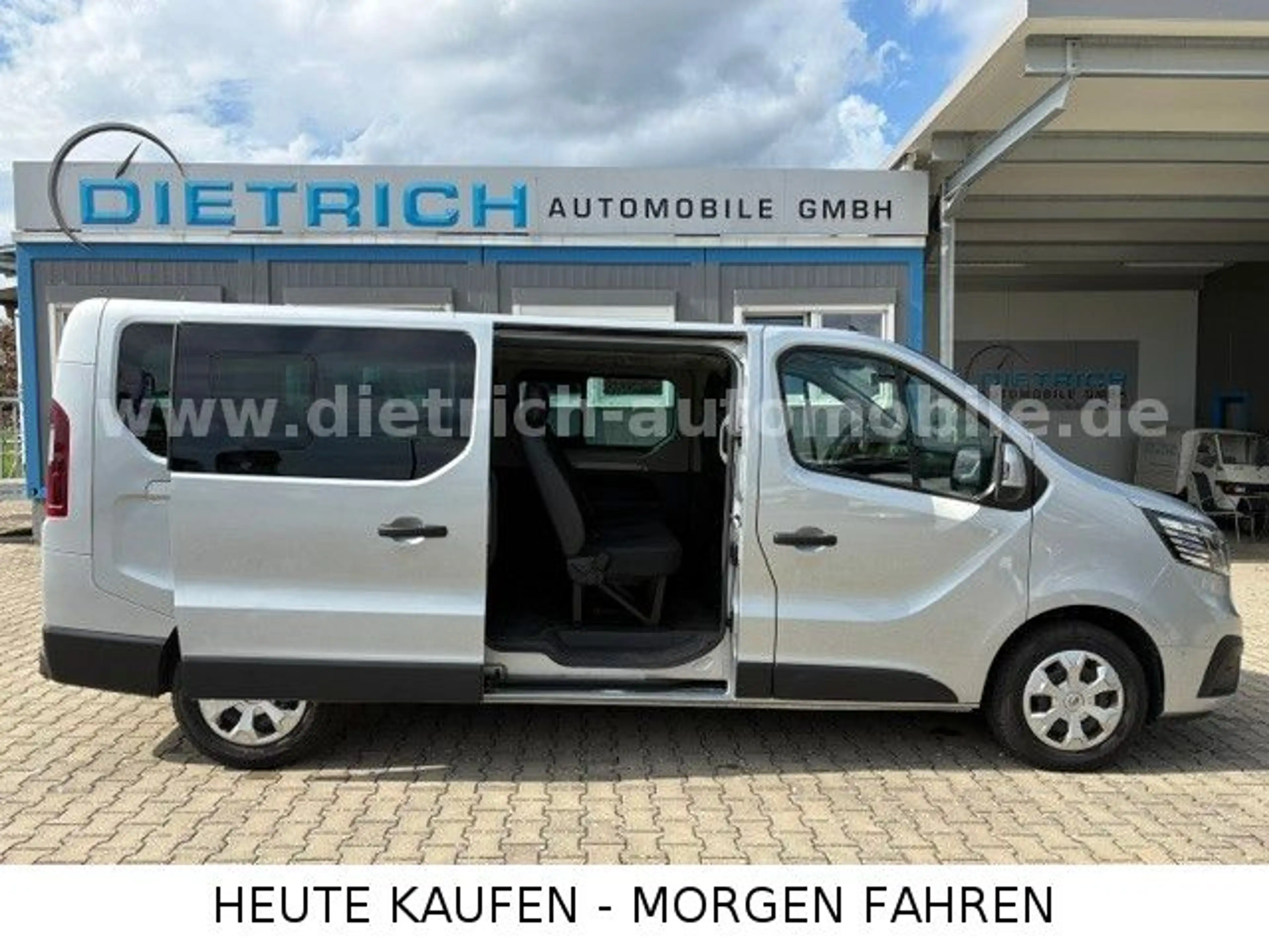 Renault Trafic TRAFIC CombiL 2H1/3.0t/Life/9-SITZER/PDC/KAMERA — photo 6