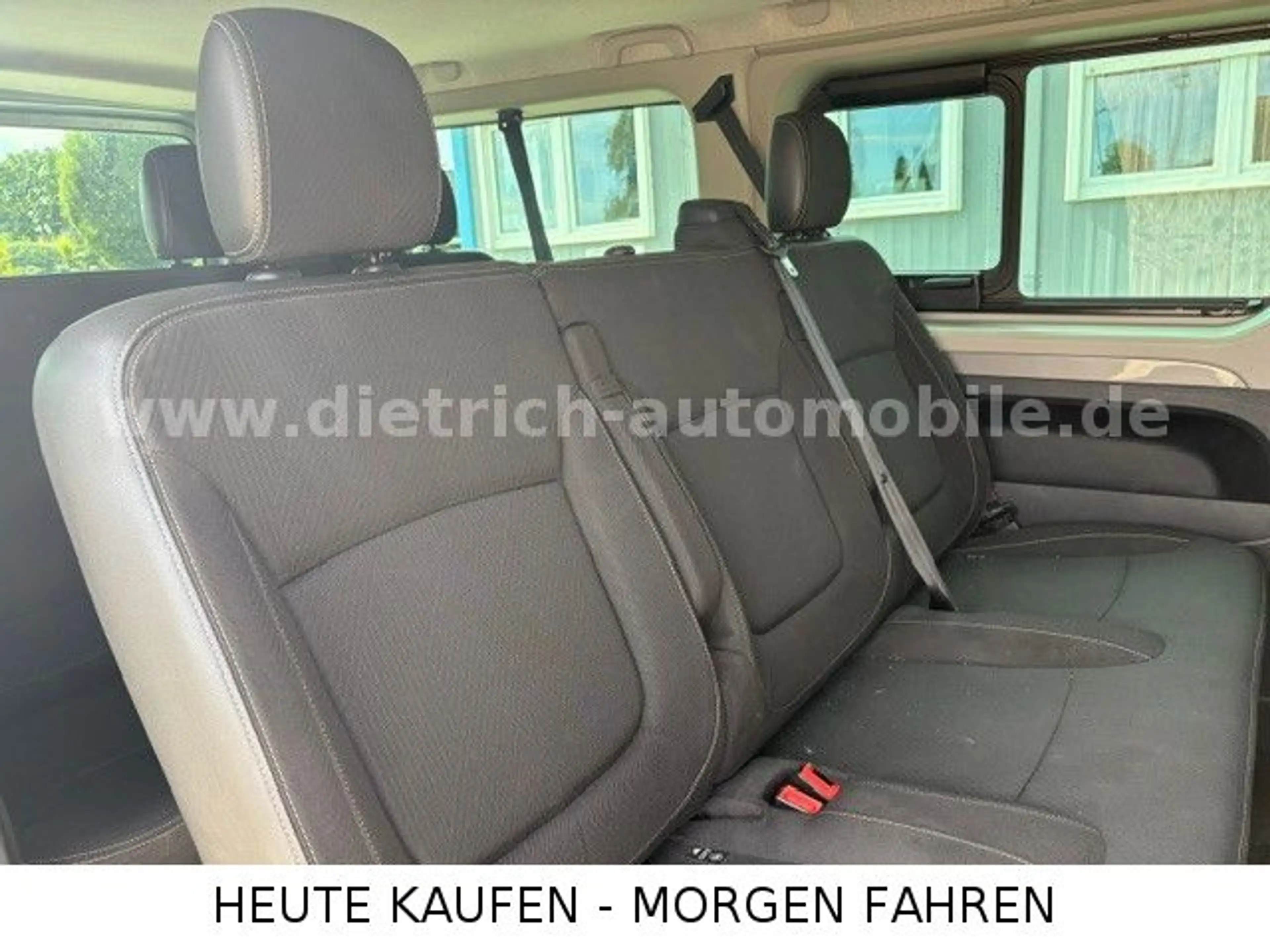 Renault Trafic TRAFIC CombiL 2H1/3.0t/Life/9-SITZER/PDC/KAMERA — photo 11