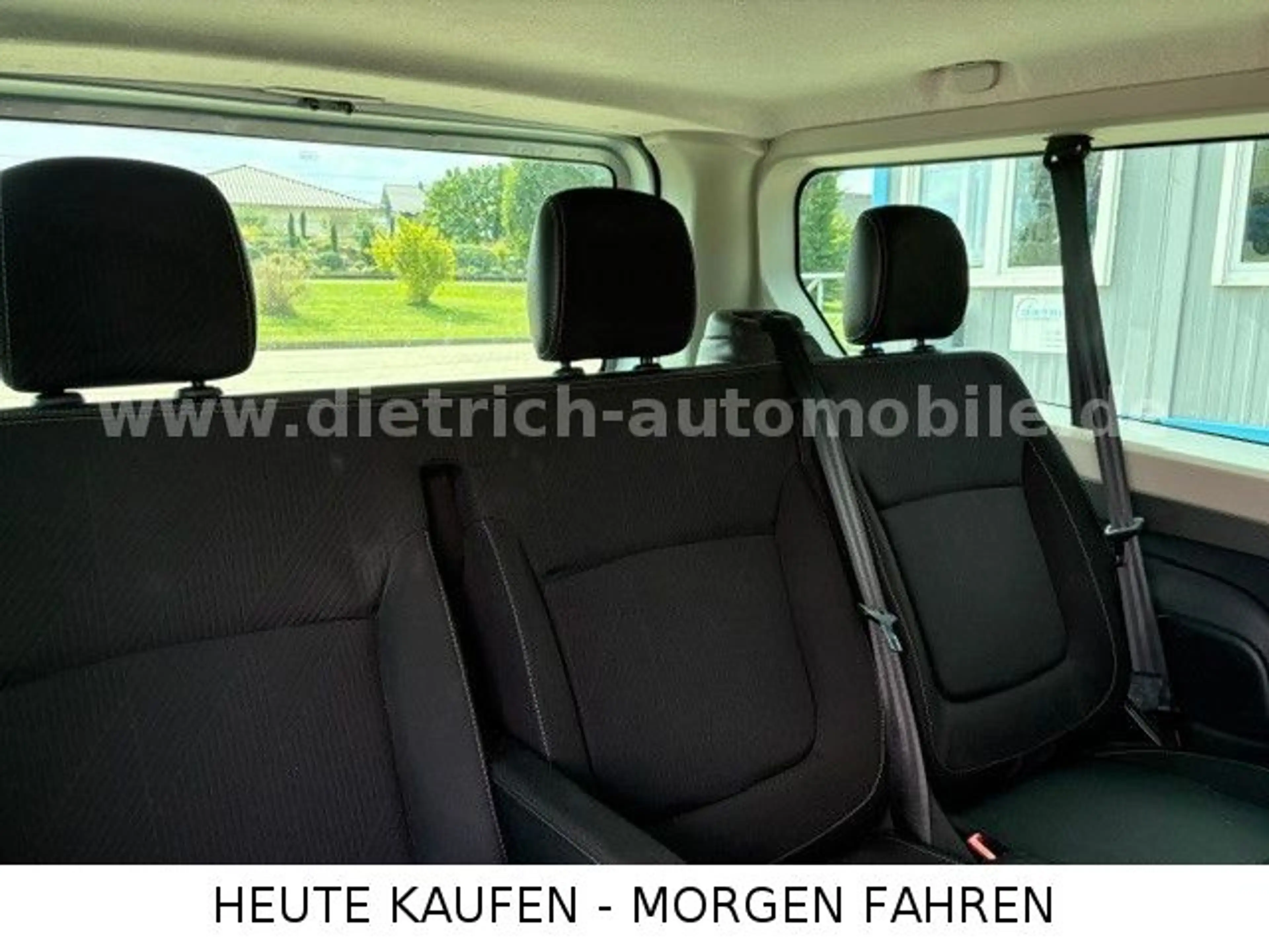Renault Trafic TRAFIC CombiL 2H1/3.0t/Life/9-SITZER/PDC/KAMERA — photo 12