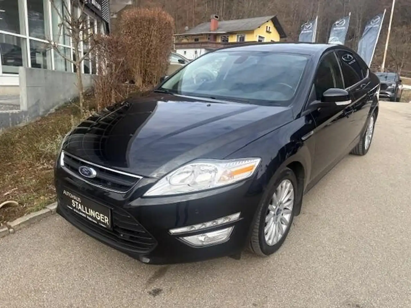Ford Mondeo Business Plus 2,0 TDCi Aut. Schwarz - 1