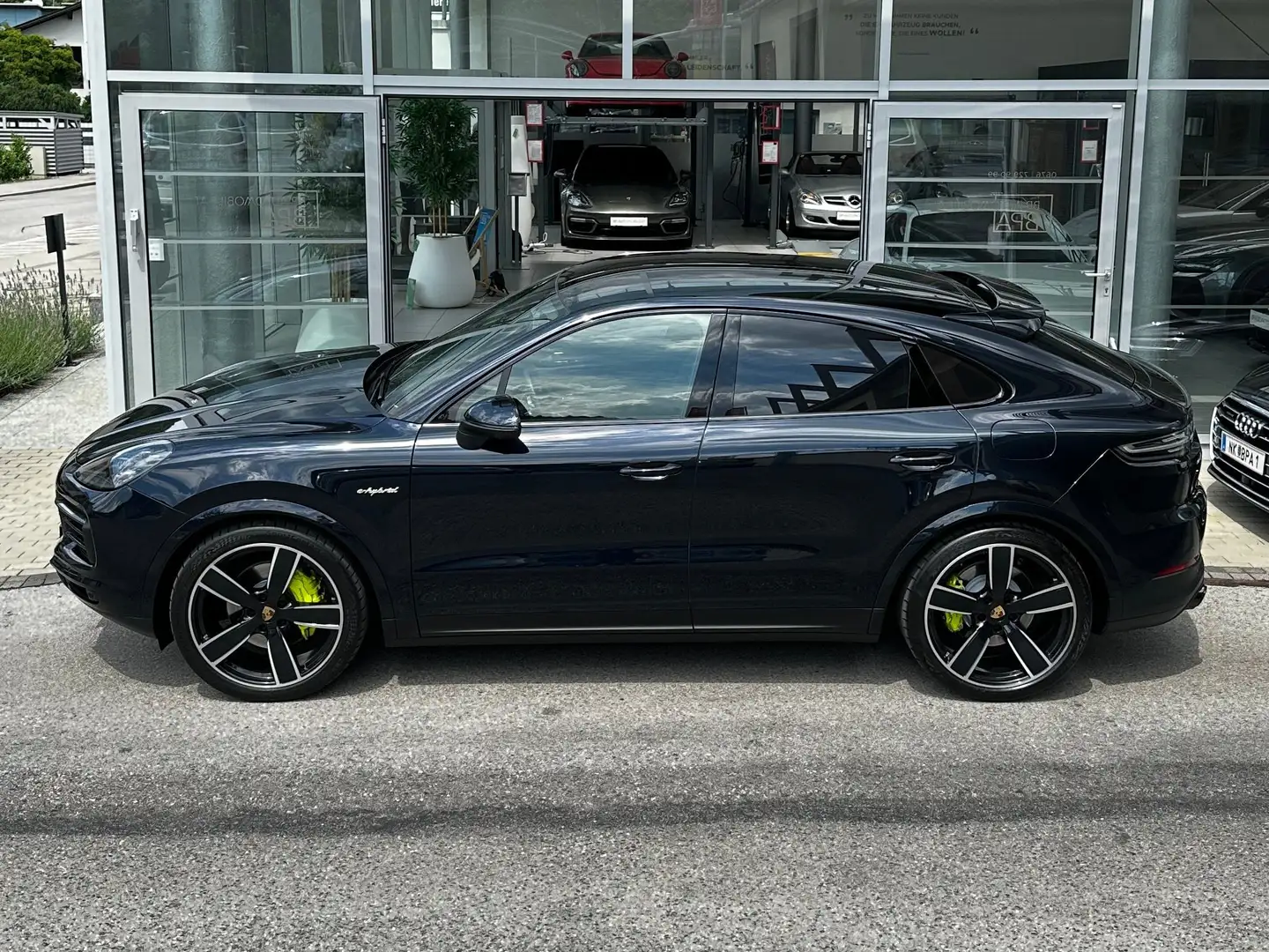 Porsche Cayenne Coupe E-Hybrid // Garantie // tolle Optik // Blau - 2