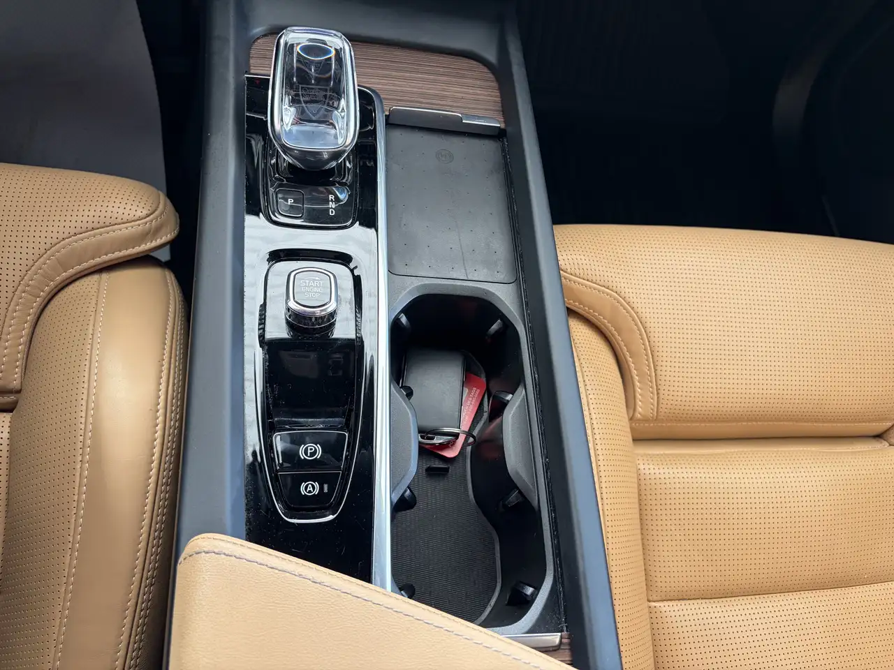 Volvo XC60 снимка Volvo XC60