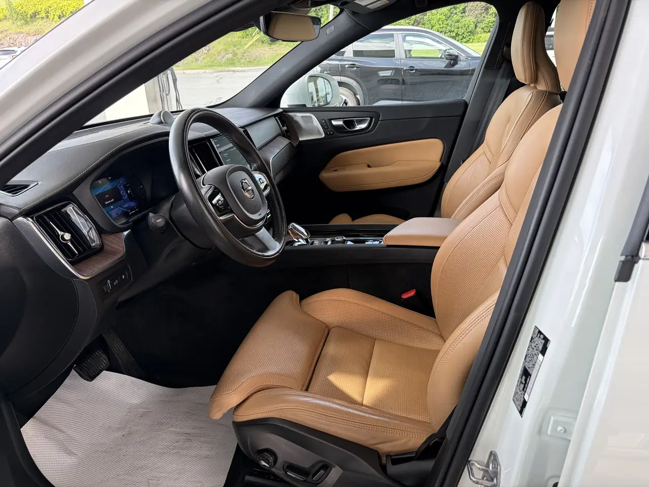 Volvo XC60 снимка Volvo XC60