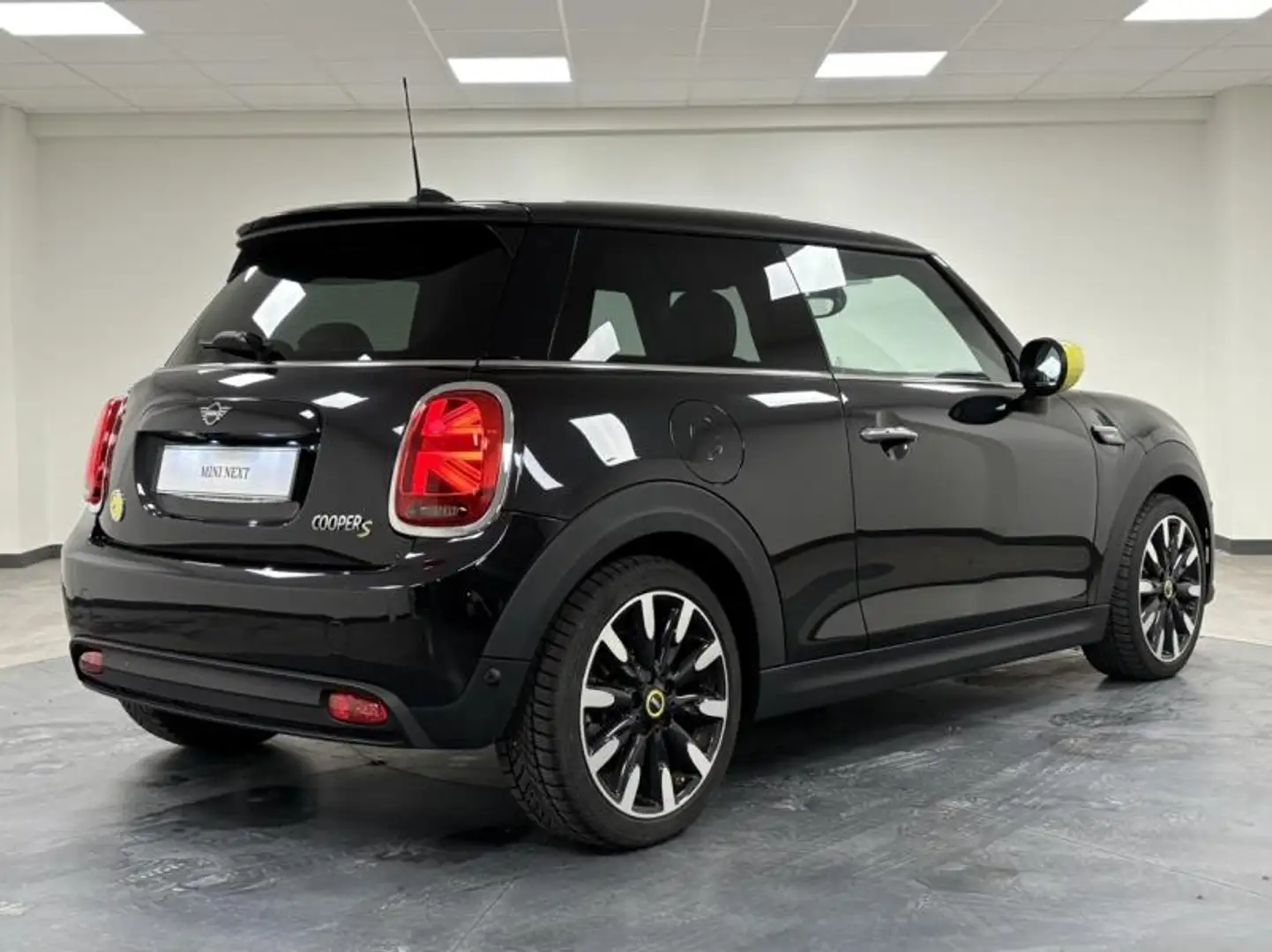 MINI Cooper SE Cooper SE 184ch Edition Camden BVA 5CV Noir - 2