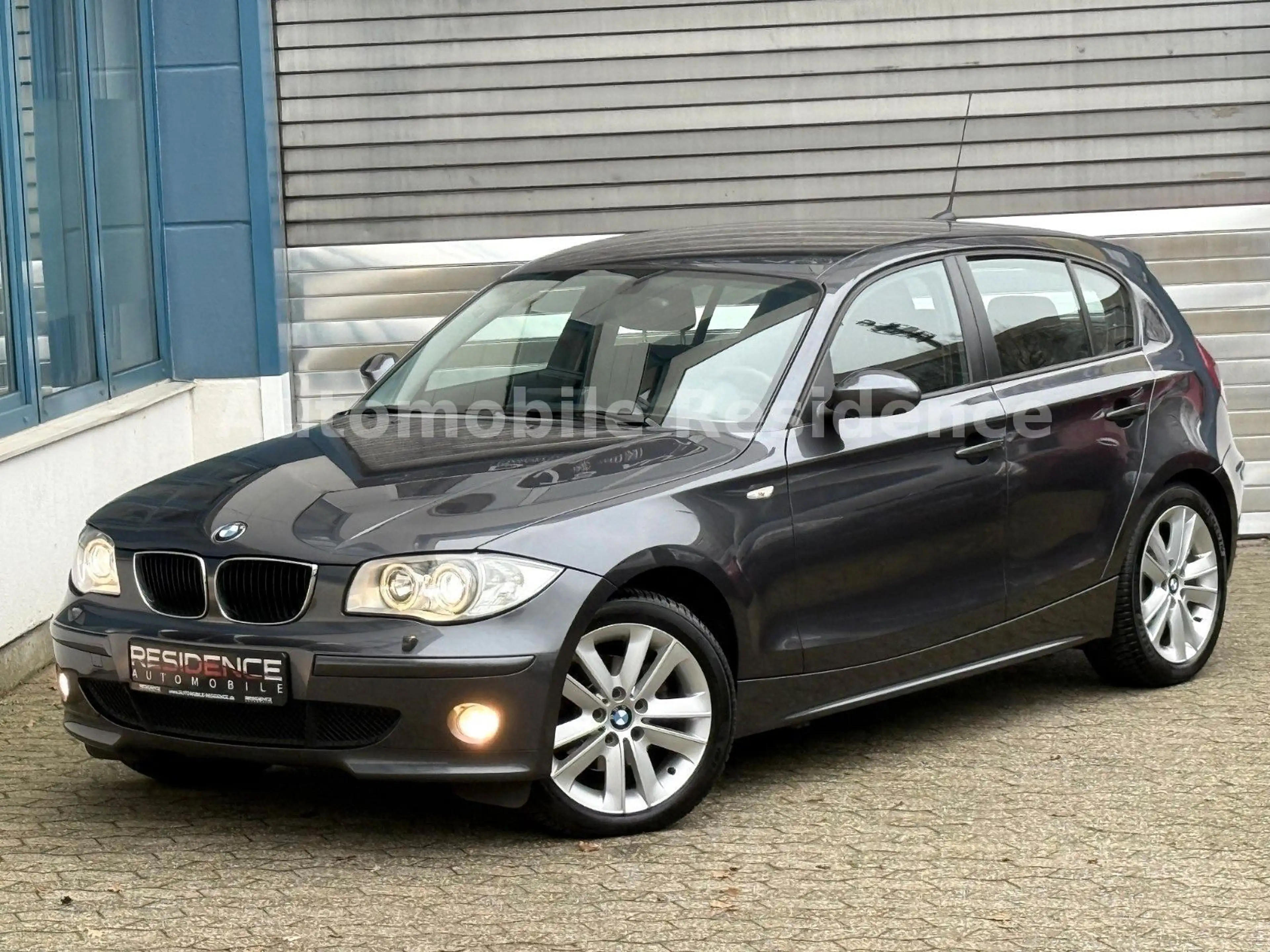 BMW 120 d AUTOMATIK*NAVI*XENON*PDC*MFL*E-PAKET*1HD* — photo 2