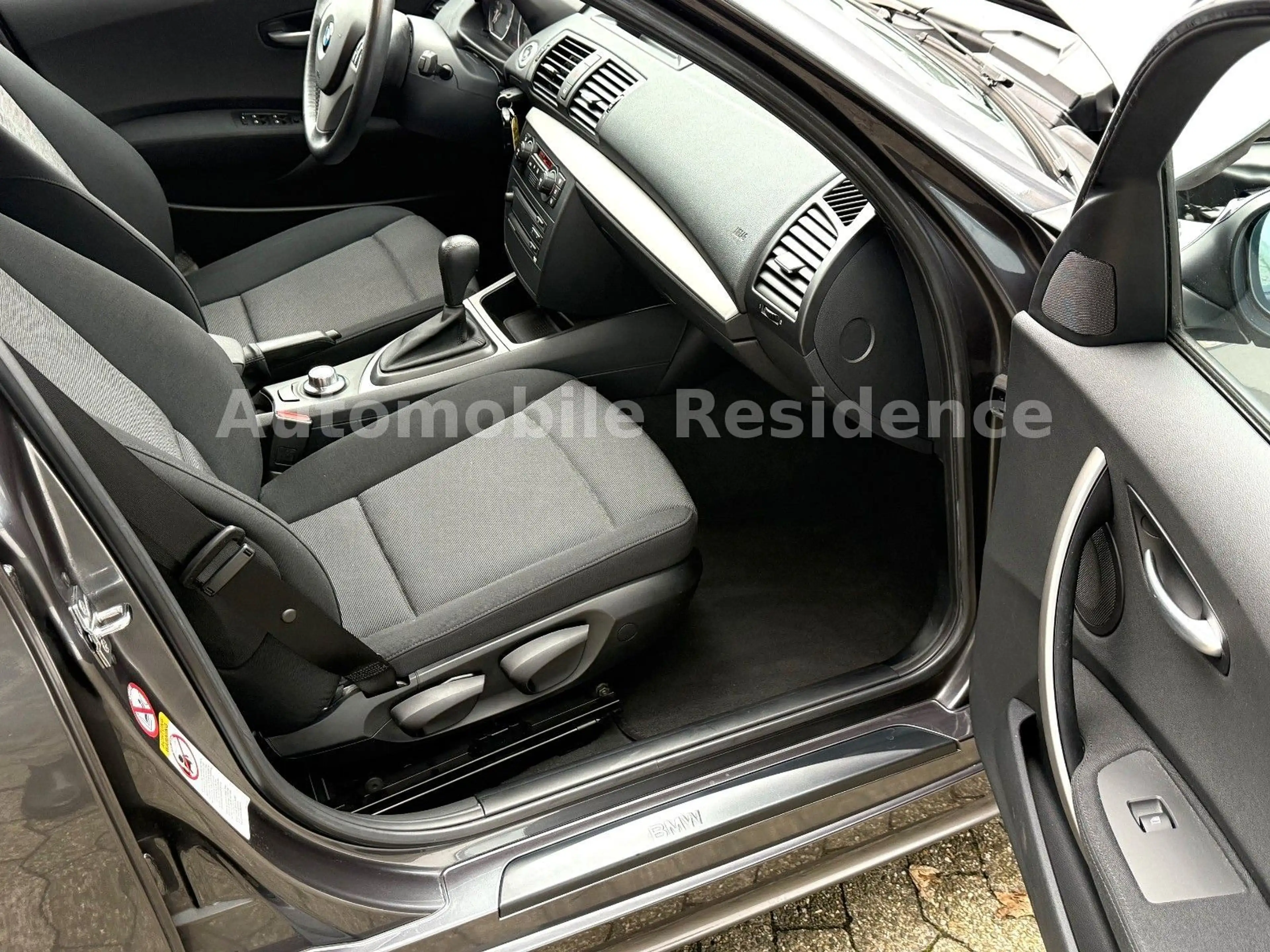 BMW 120 d AUTOMATIK*NAVI*XENON*PDC*MFL*E-PAKET*1HD* — photo 7