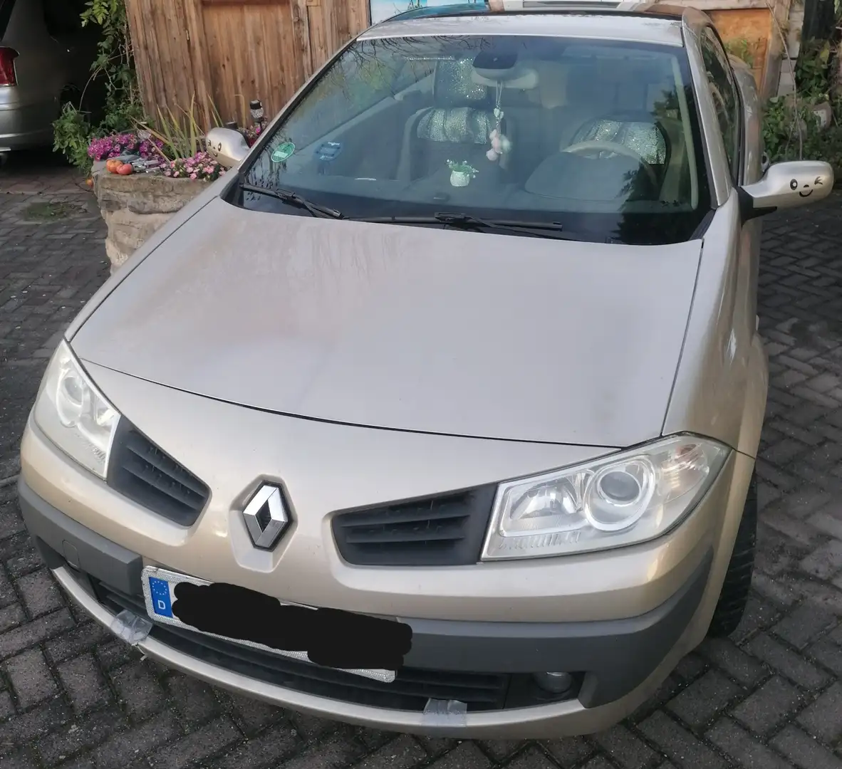 Renault Megane - für Liebhaber - MEGANE CAPRIO - 1.6 / 111 PS Beige - 1