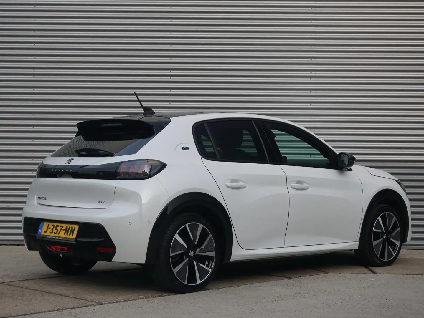 Peugeot e-208 EV GT 350 50 kWh Panoramadak Wit - 2