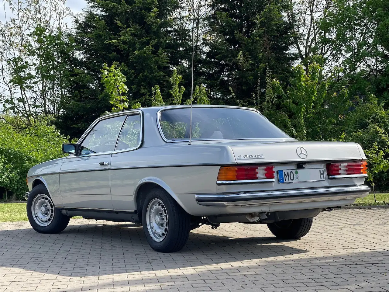 Mercedes-Benz Baureihe 123 W123 230 CE | Automatik, foto 2