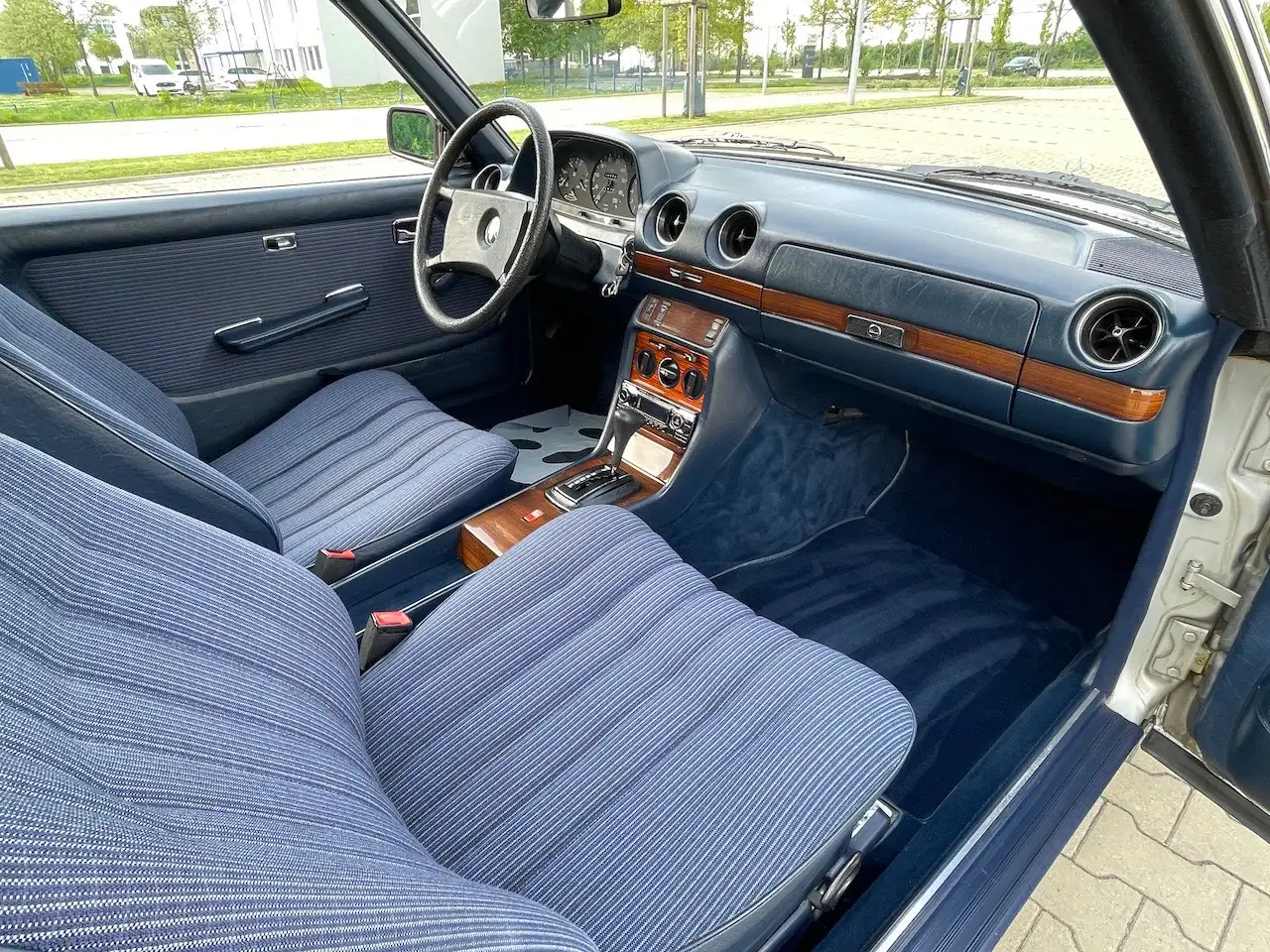 Mercedes-Benz Baureihe 123 W123 230 CE | Automatik, foto 6