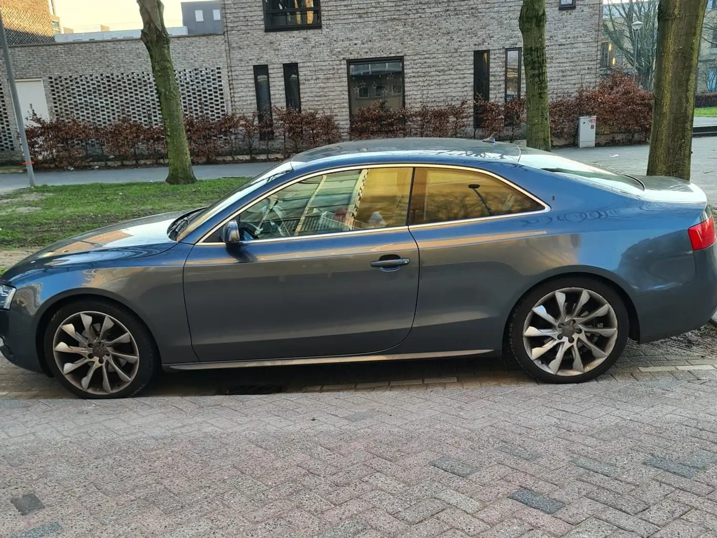 Audi A5 A5 Coupe 1.8 tfsi S-line VOL Grijs - 1