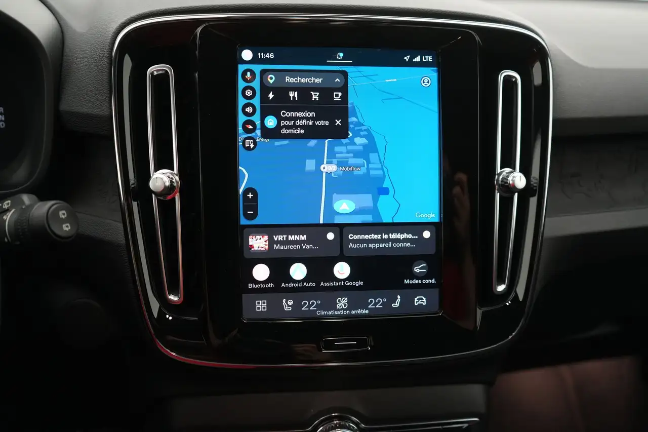 Volvo XC40 70 kWh Recharge Core LED GPS PDC CAM Keyless Verw., миниатюра 15