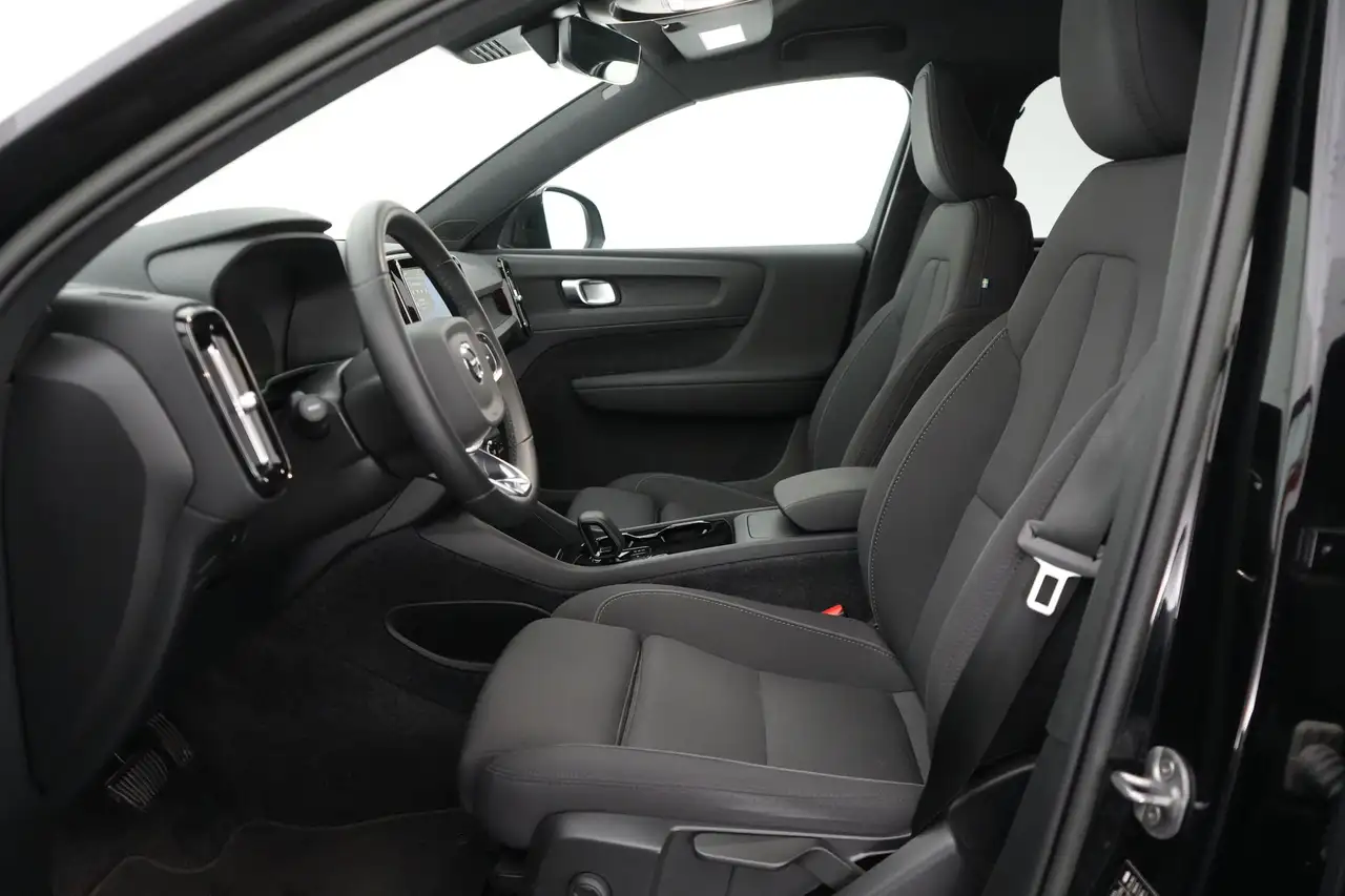 Volvo XC40 70 kWh Recharge Core LED GPS PDC CAM Keyless Verw., миниатюра 17