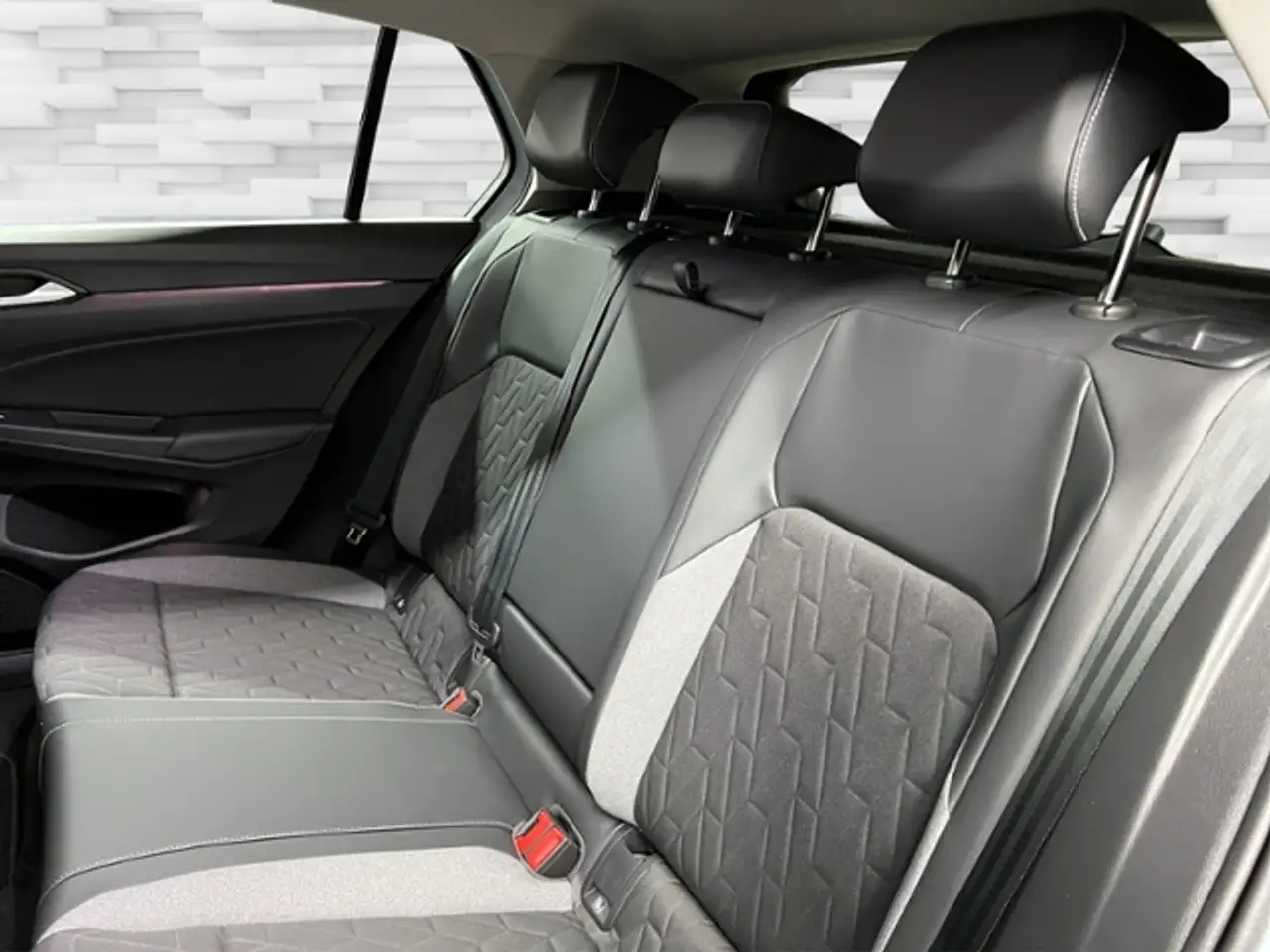 Volkswagen Golf Life 1,5 l 85 kW (116 PS) DSG LED NAVI 9