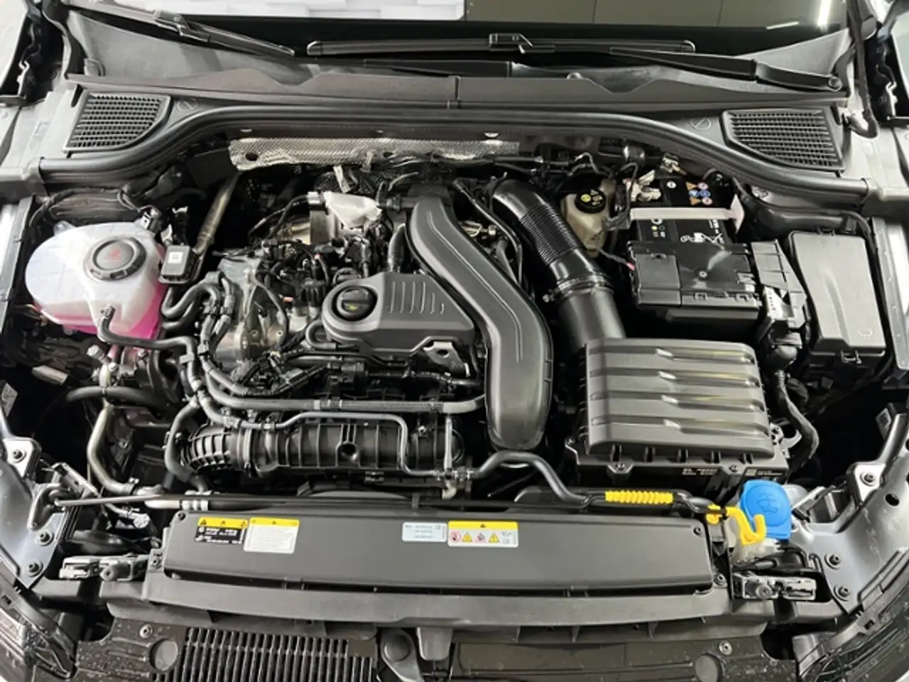 Volkswagen Golf Life 1,5 l 85 kW (116 PS) DSG LED NAVI 17