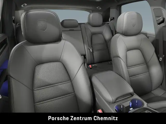 Porsche Cayenne view 6